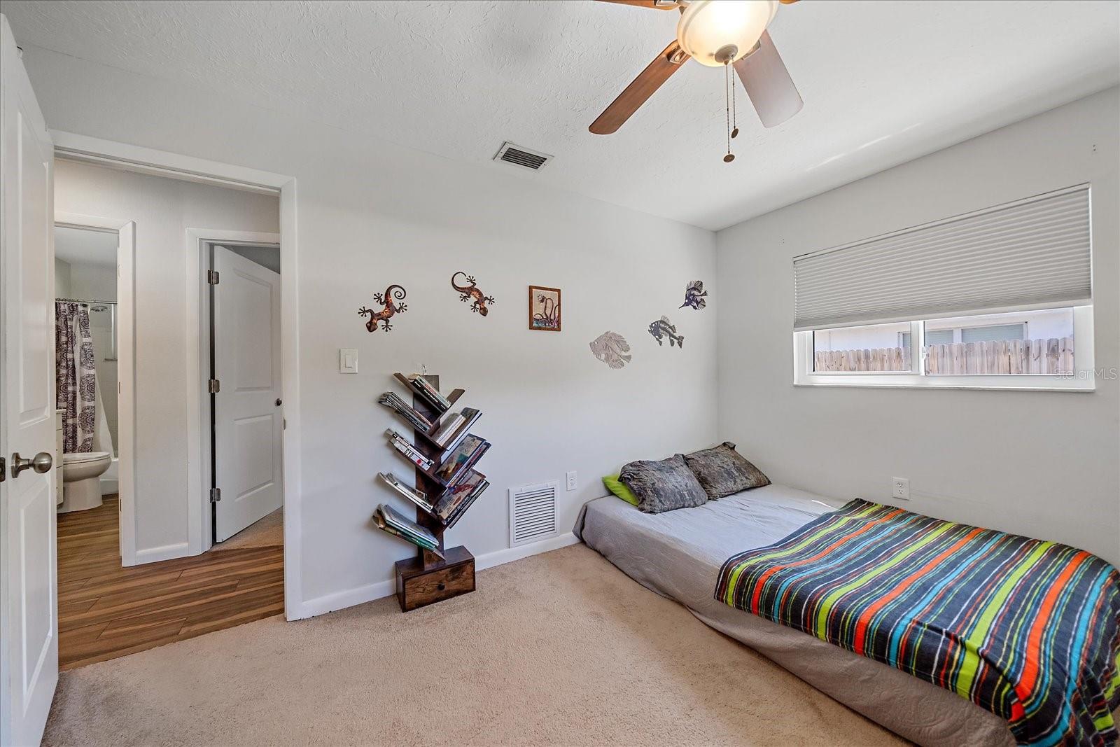 3247 WOODMONT DR, SARASOTA, FL, 34232