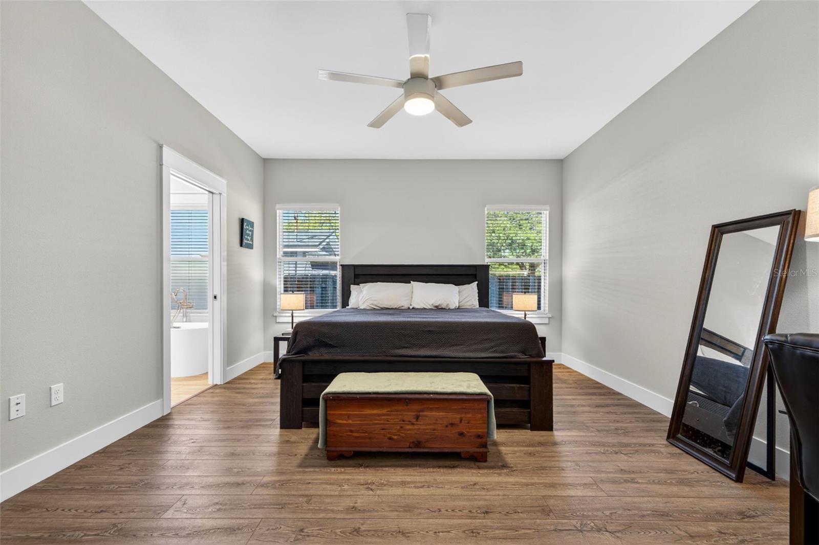 1137 55TH AVE N, ST PETERSBURG, FL, 33703