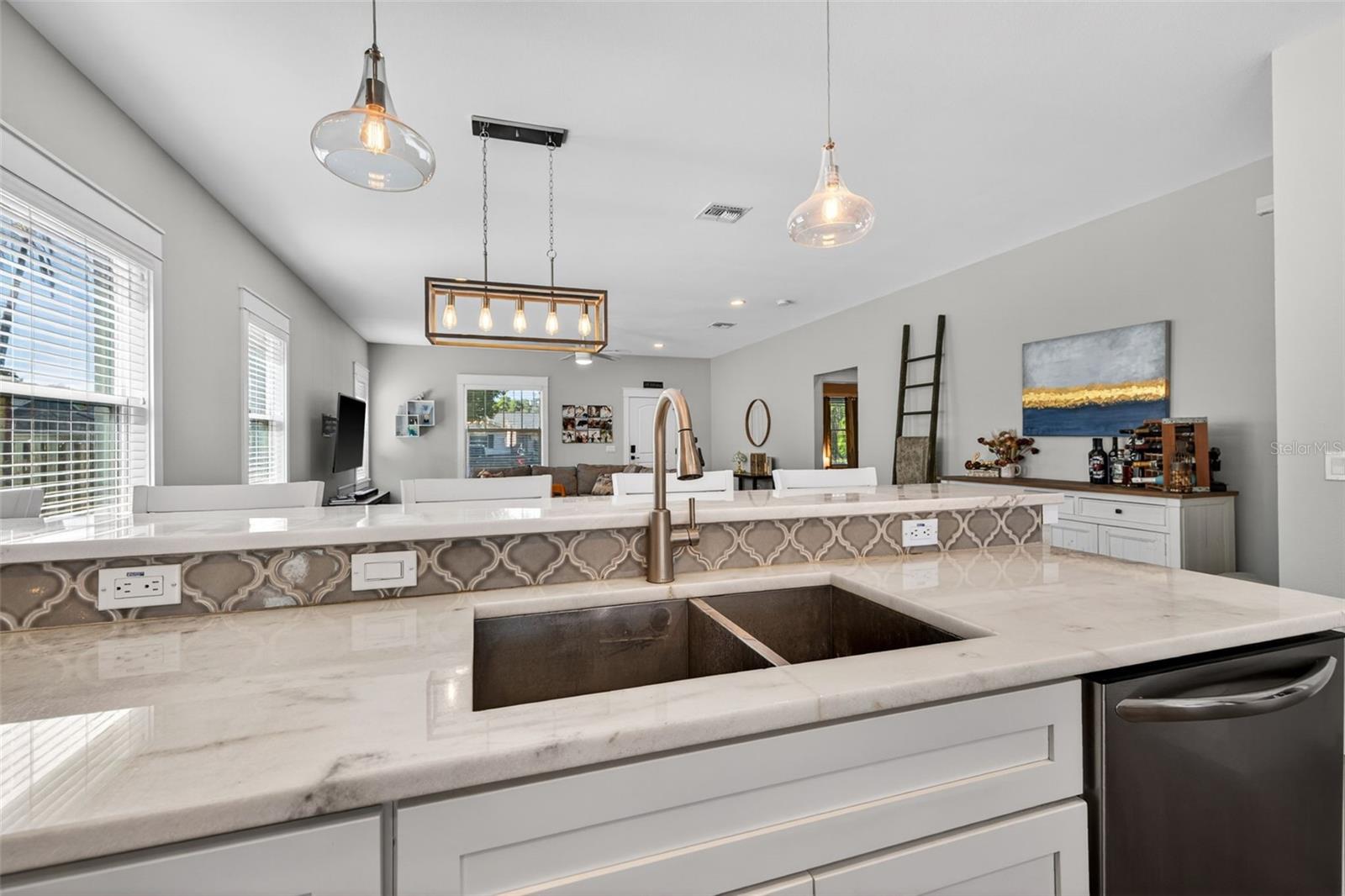 1137 55TH AVE N, ST PETERSBURG, FL, 33703