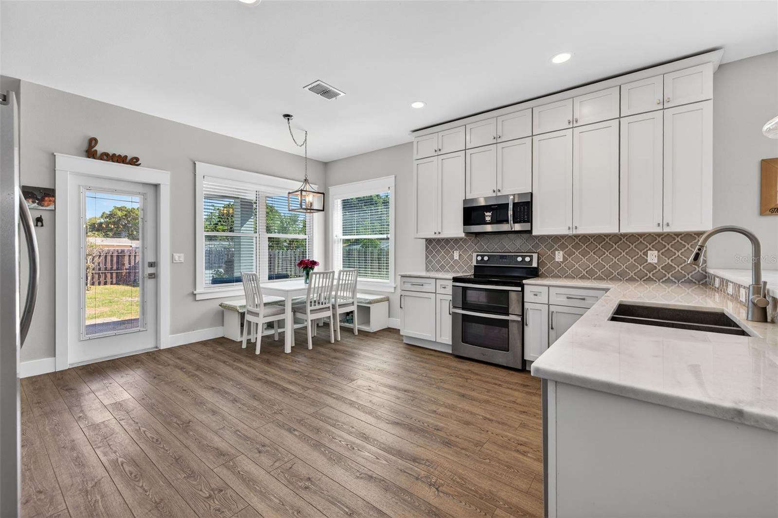 1137 55TH AVE N, ST PETERSBURG, FL, 33703