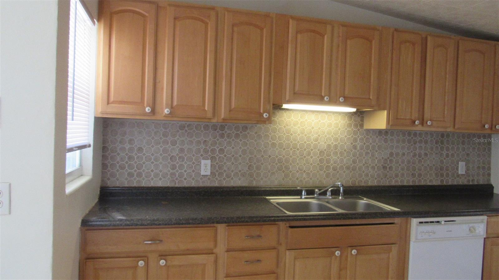 2211 EMORY AVE, BRADENTON, FL, 34207