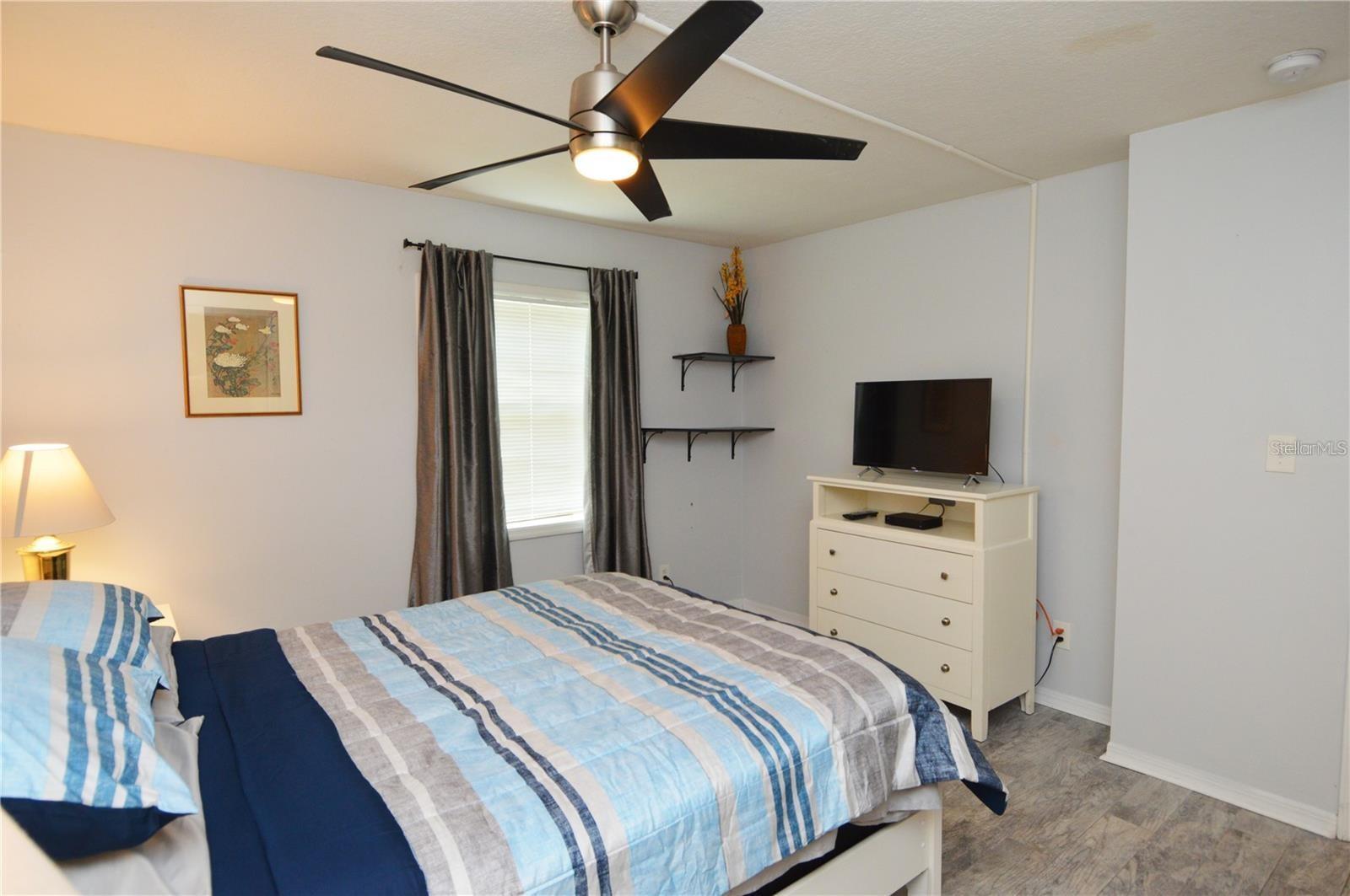 3873 POMPANO DR SE #B, ST PETERSBURG, FL, 33705