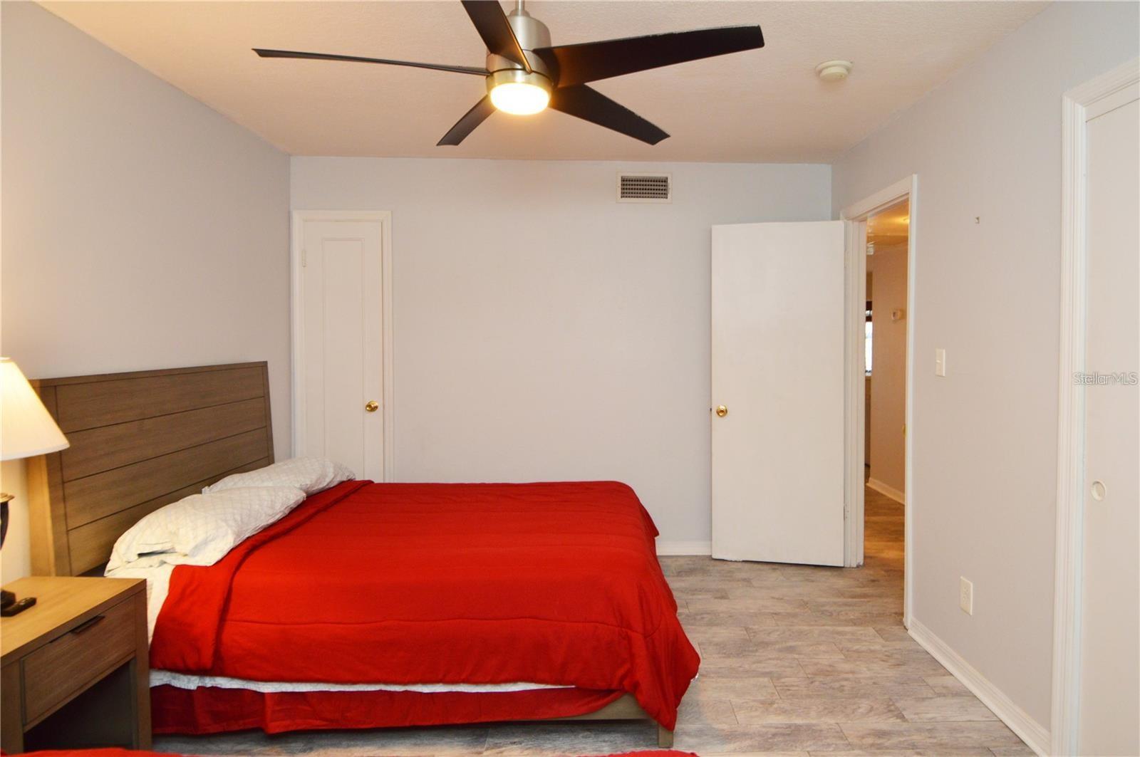 3873 POMPANO DR SE #B, ST PETERSBURG, FL, 33705