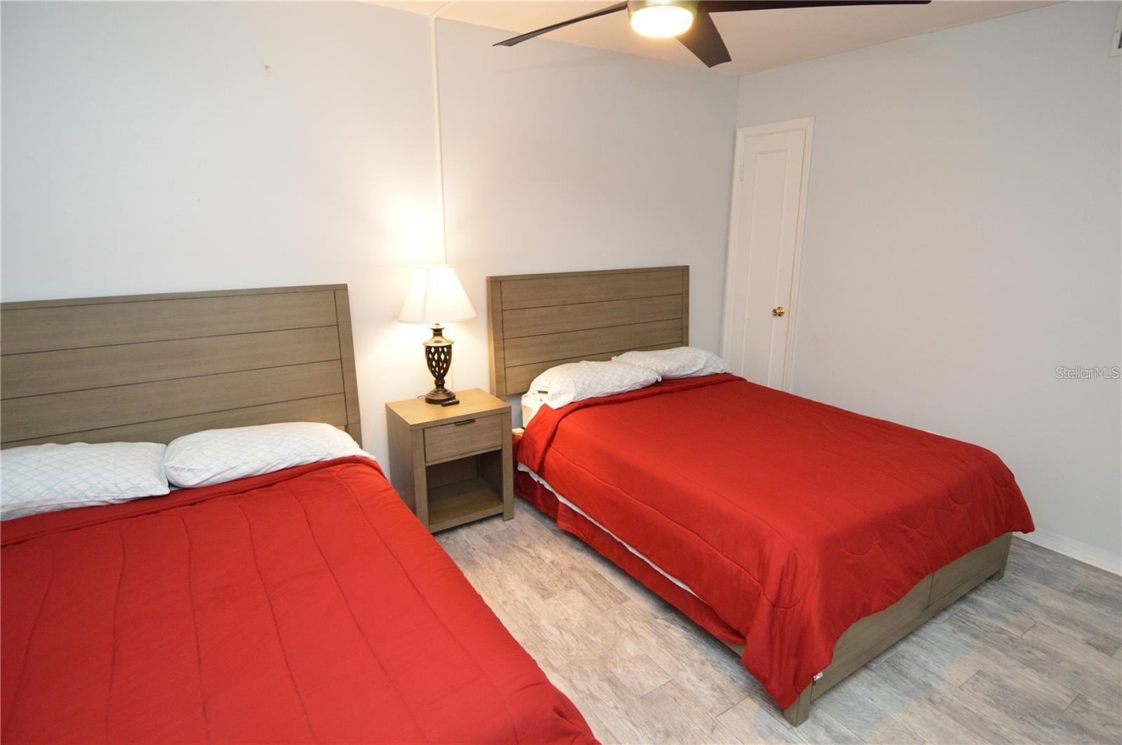 3873 POMPANO DR SE #B, ST PETERSBURG, FL, 33705