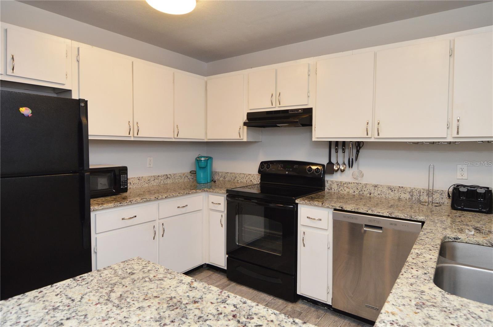 3873 POMPANO DR SE #B, ST PETERSBURG, FL, 33705