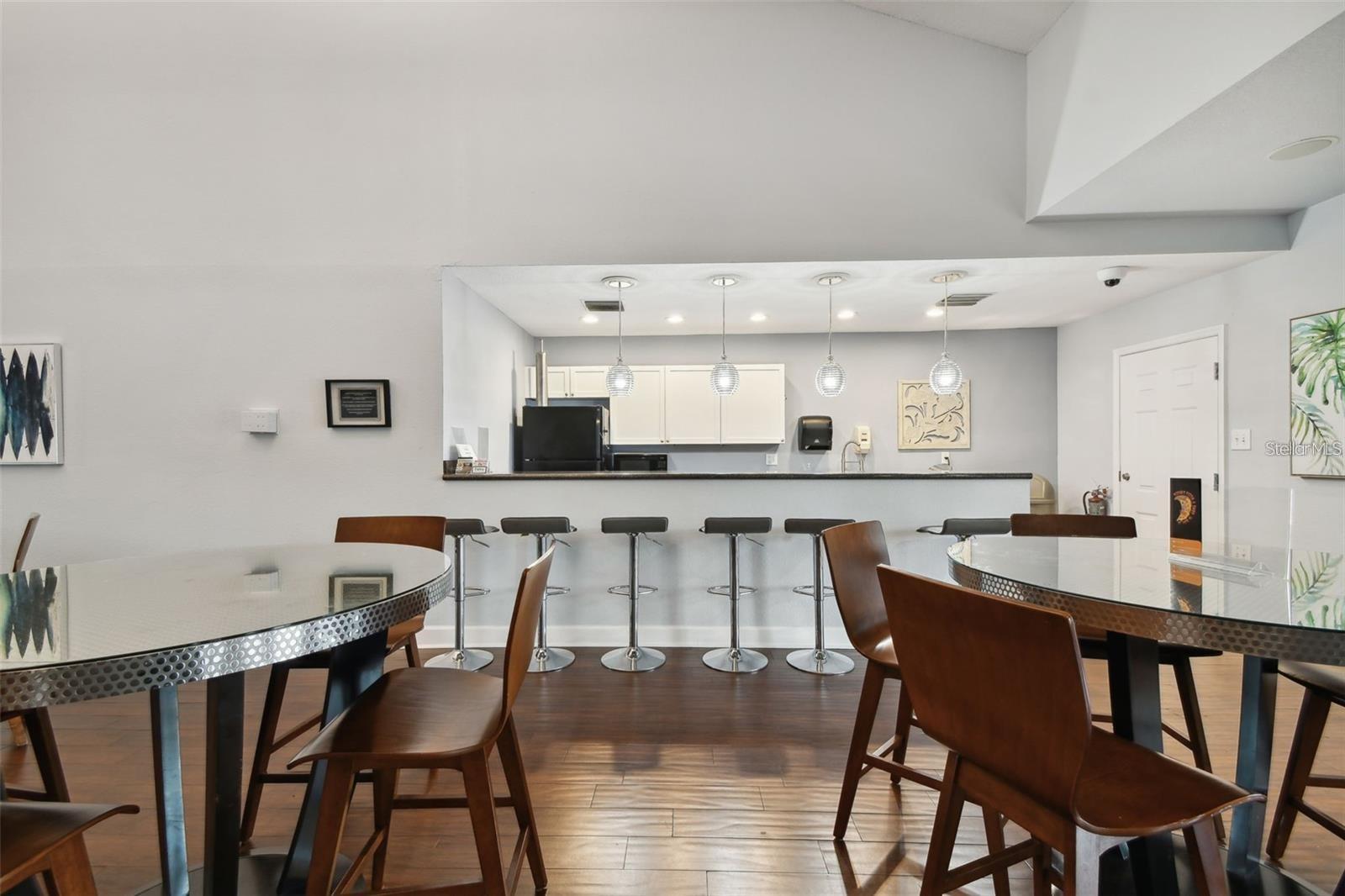 3873 POMPANO DR SE #B, ST PETERSBURG, FL, 33705