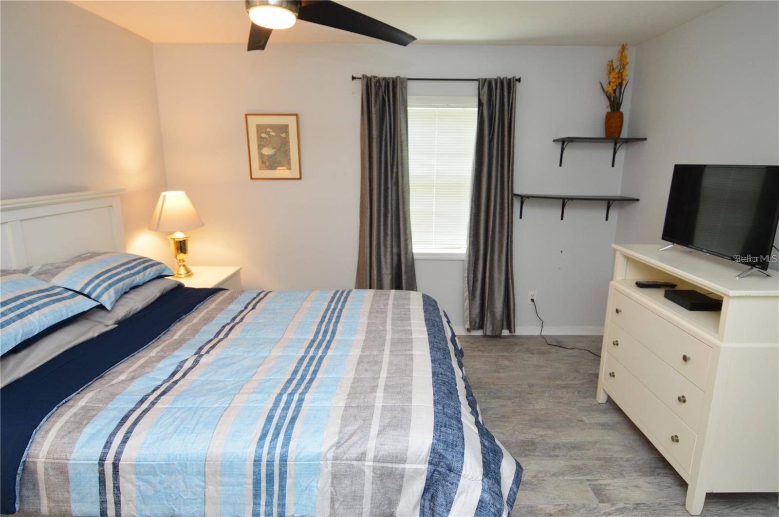 3873 POMPANO DR SE #B, ST PETERSBURG, FL, 33705