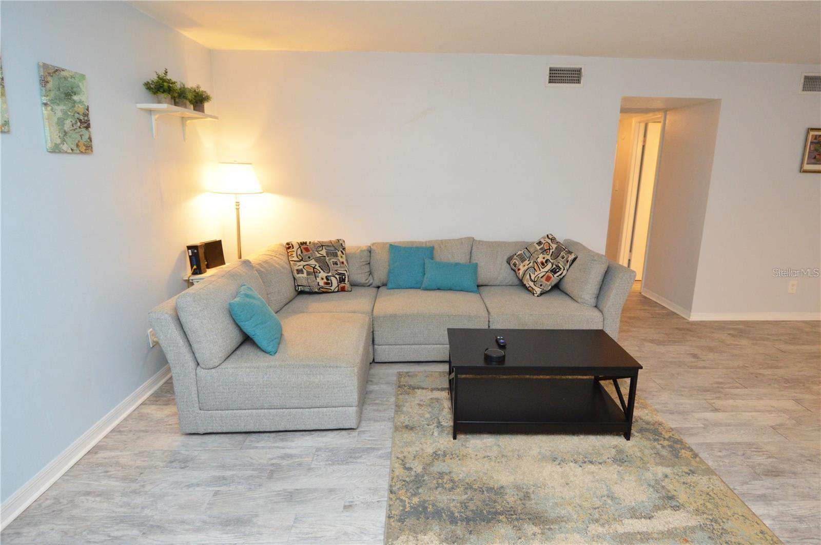 3873 POMPANO DR SE #B, ST PETERSBURG, FL, 33705