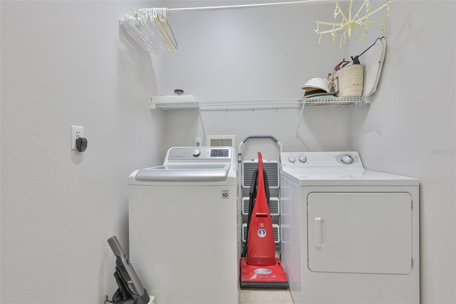 1205 FAIRWAY GREENS DR #58, SUN CITY CENTER, FL, 33573