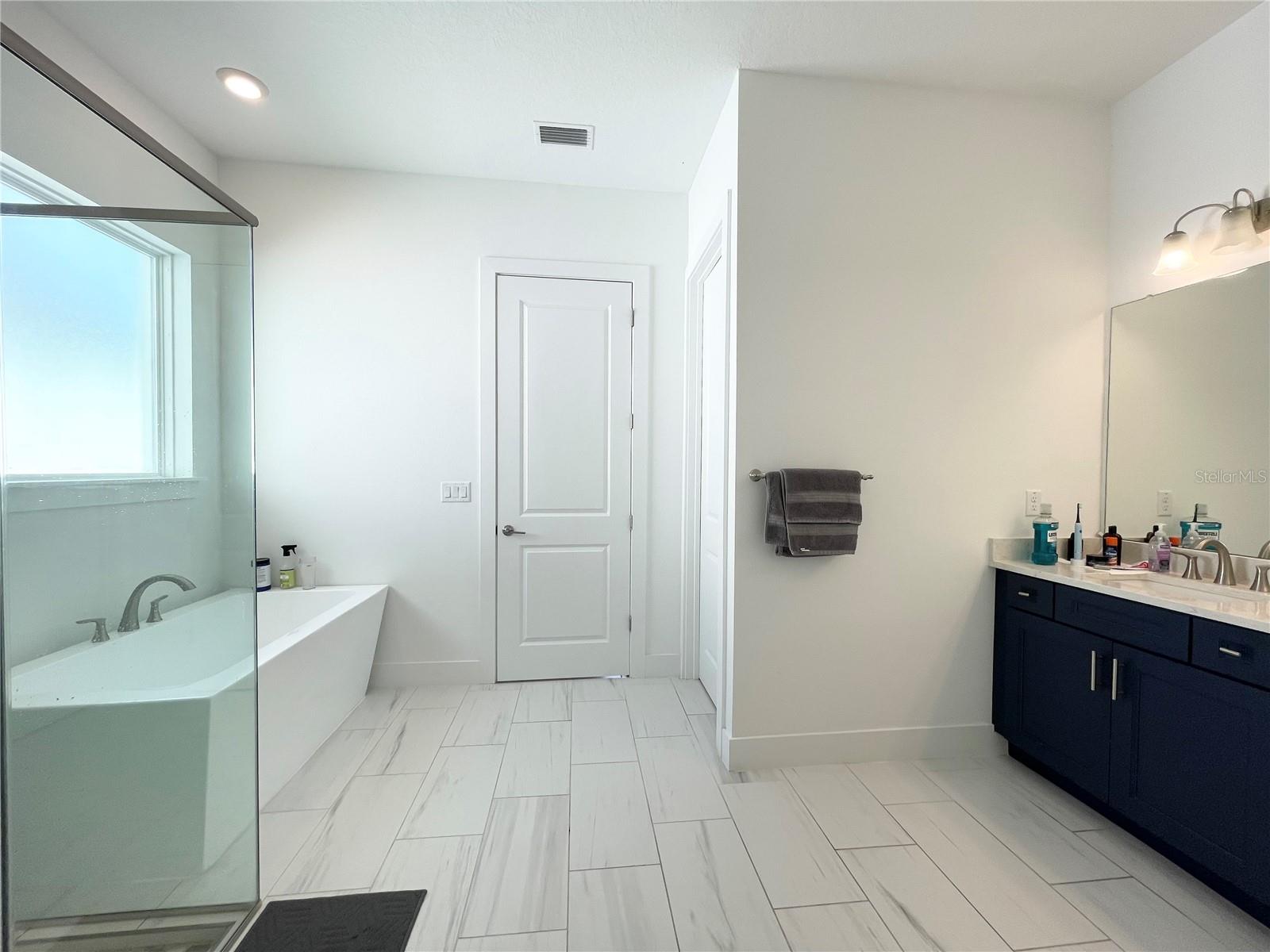 8486 IVY STARK BLVD, WESLEY CHAPEL, FL, 33545