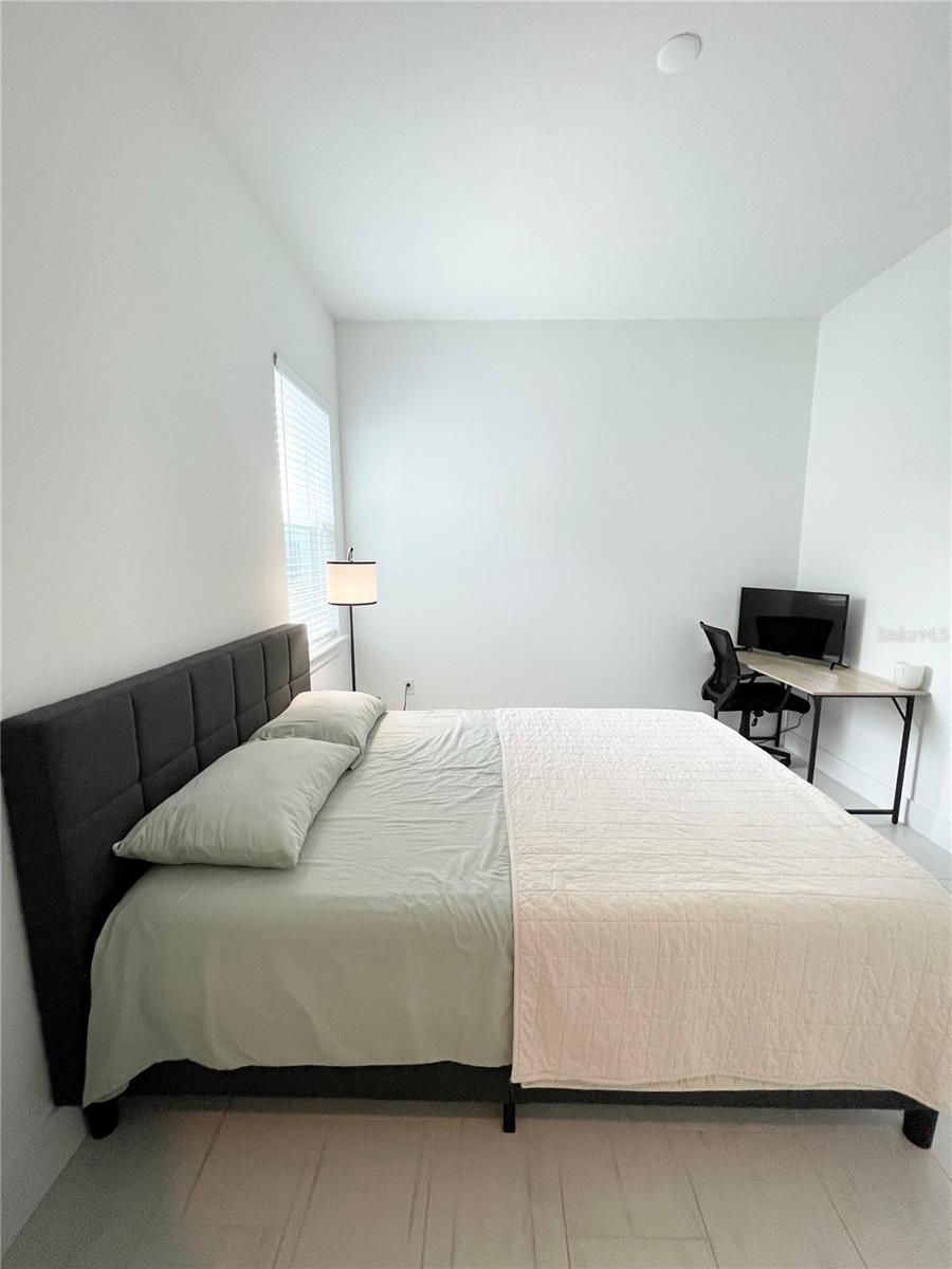 8486 IVY STARK BLVD, WESLEY CHAPEL, FL, 33545