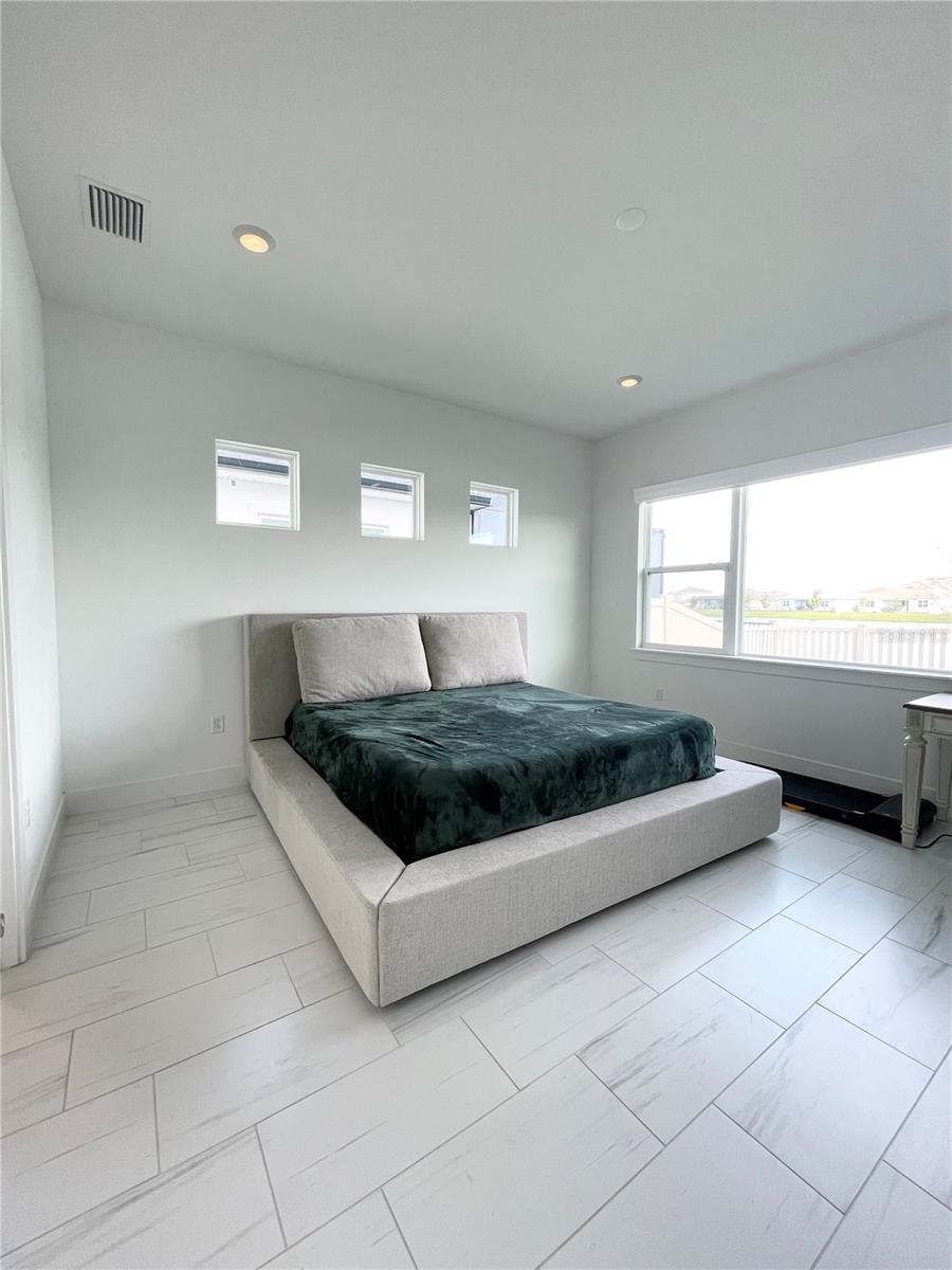 8486 IVY STARK BLVD, WESLEY CHAPEL, FL, 33545