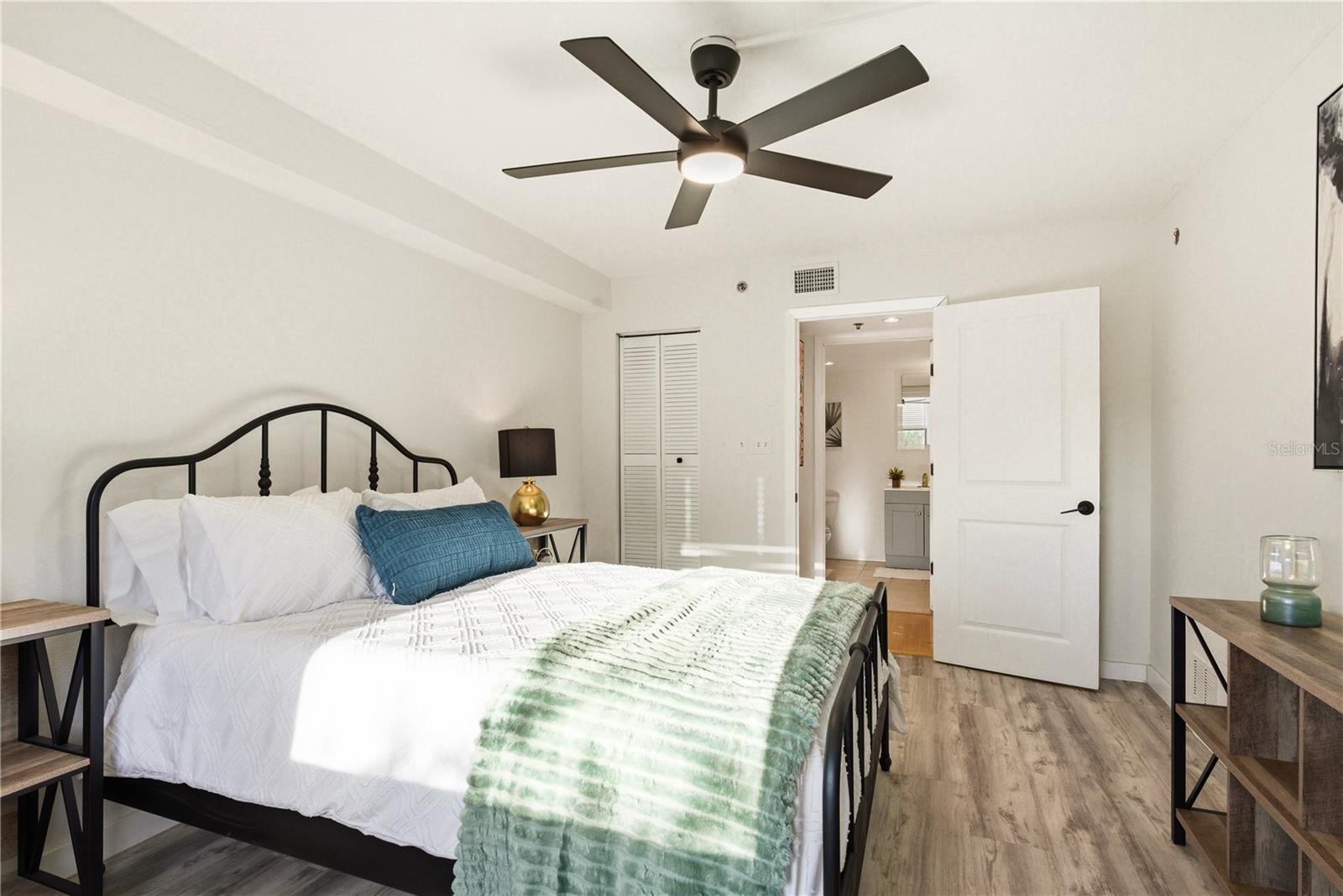 701 S MADISON AVE #420, CLEARWATER, FL, 33756