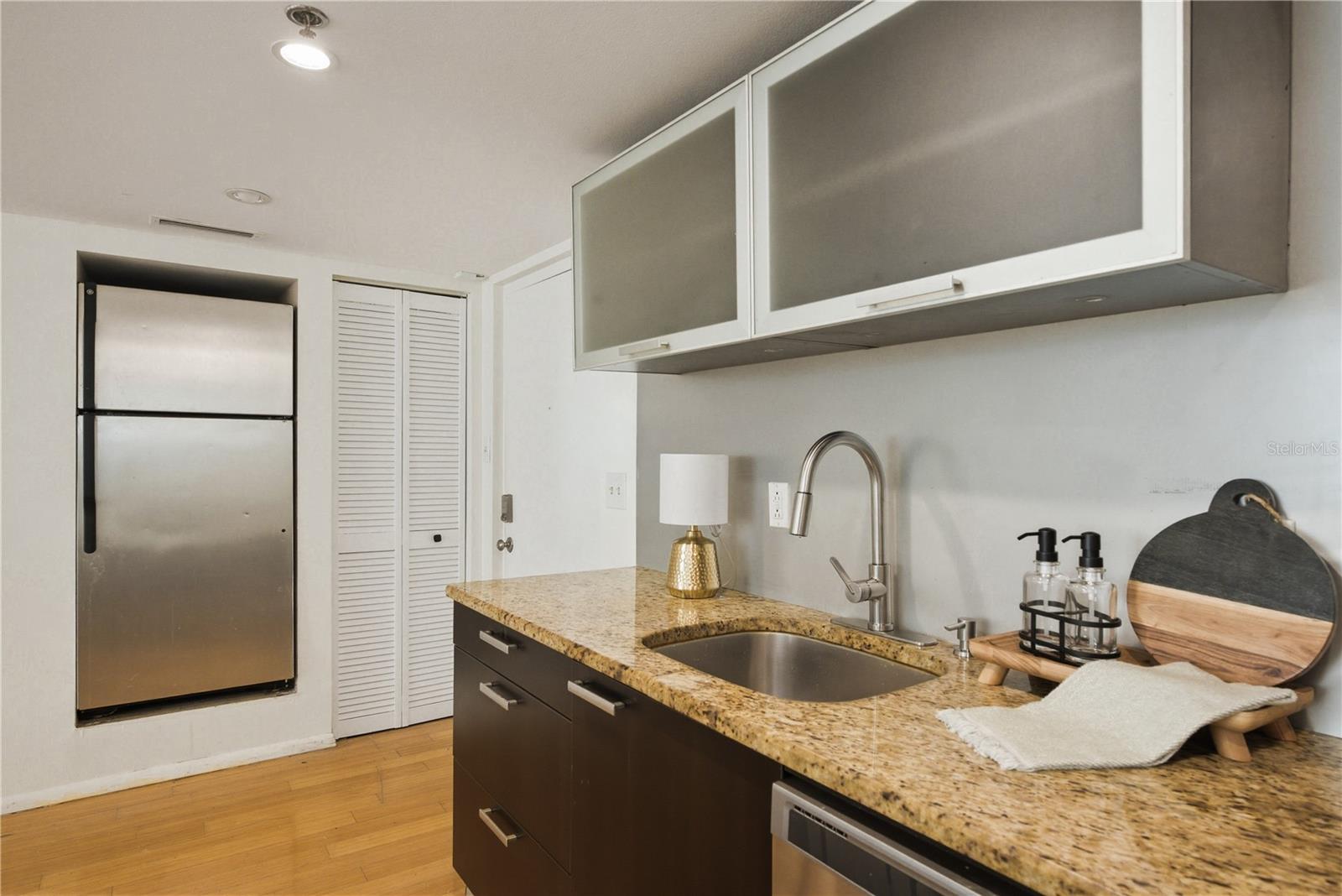 701 S MADISON AVE #420, CLEARWATER, FL, 33756