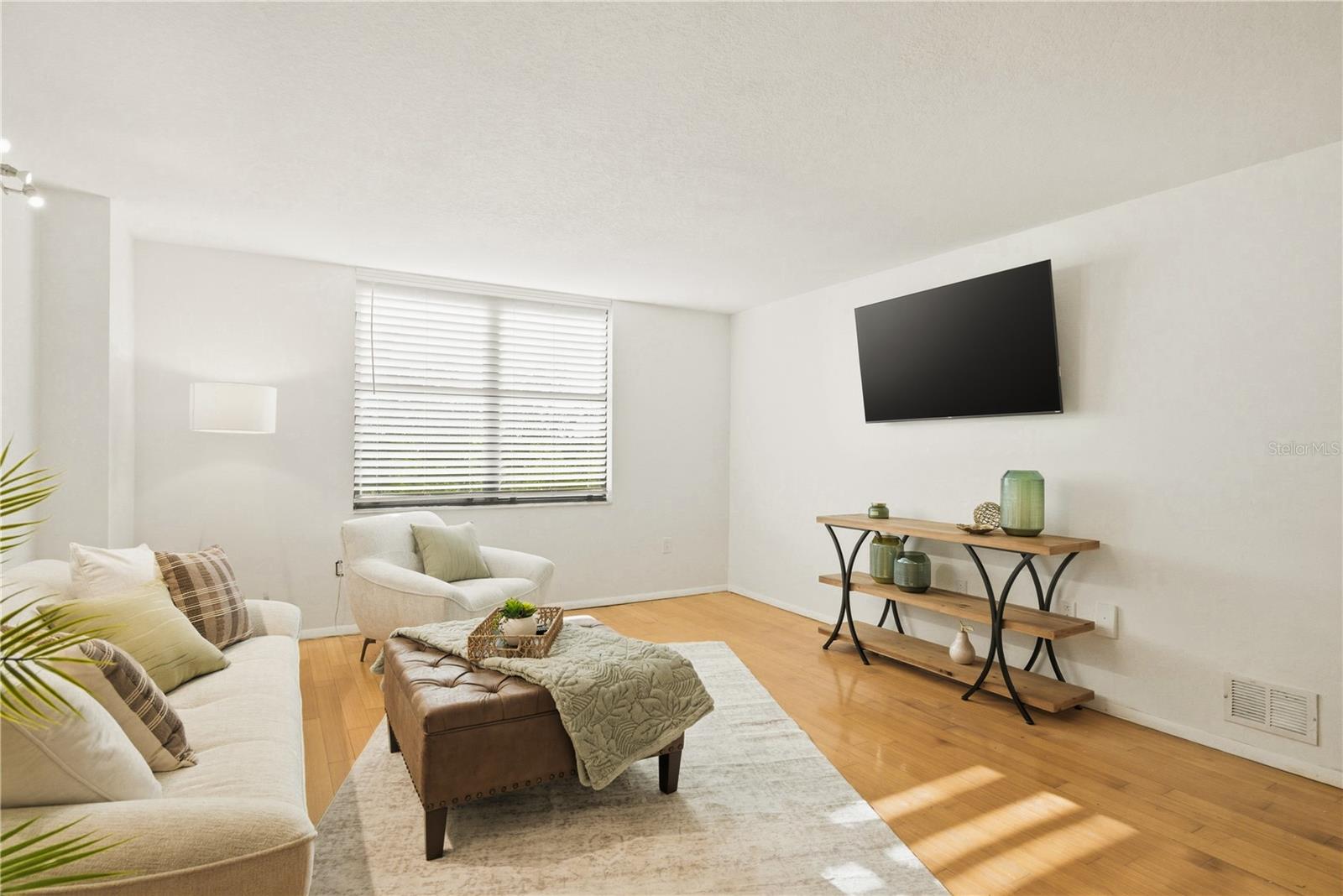 701 S MADISON AVE #420, CLEARWATER, FL, 33756