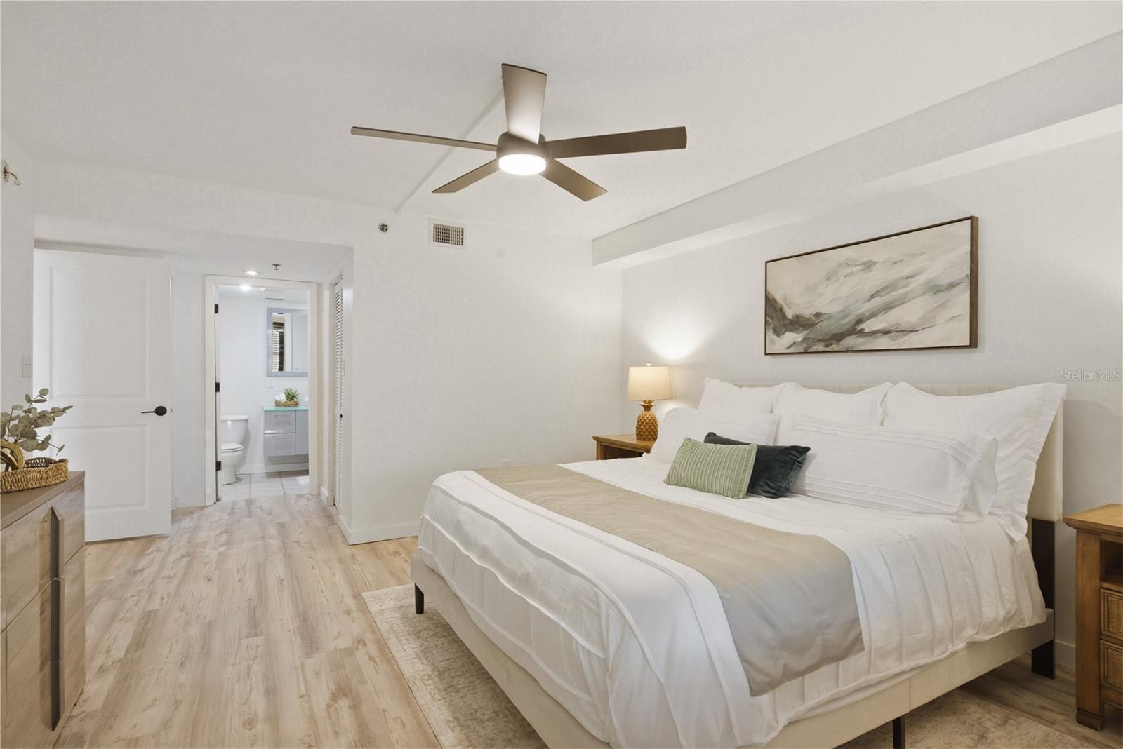 701 S MADISON AVE #420, CLEARWATER, FL, 33756