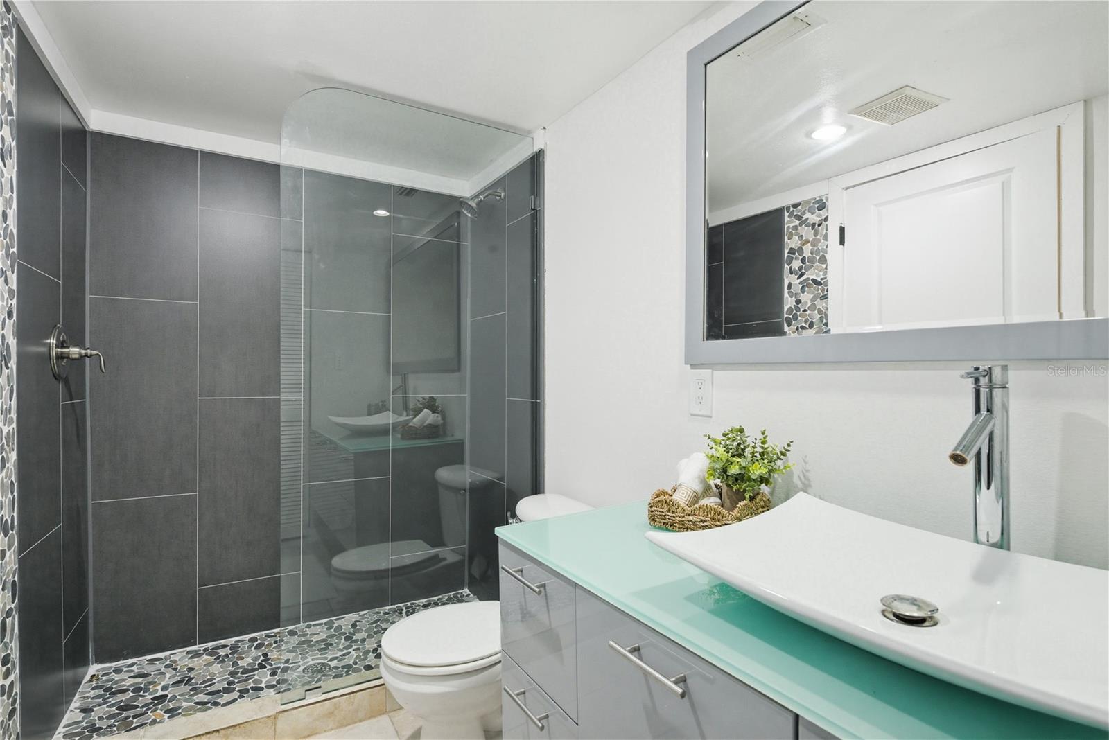 701 S MADISON AVE #420, CLEARWATER, FL, 33756