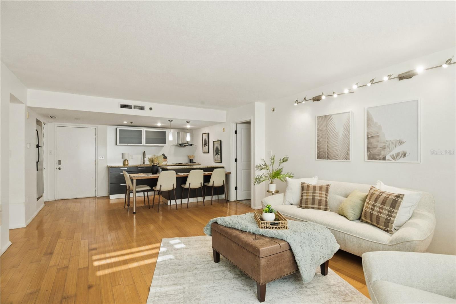 701 S MADISON AVE #420, CLEARWATER, FL, 33756