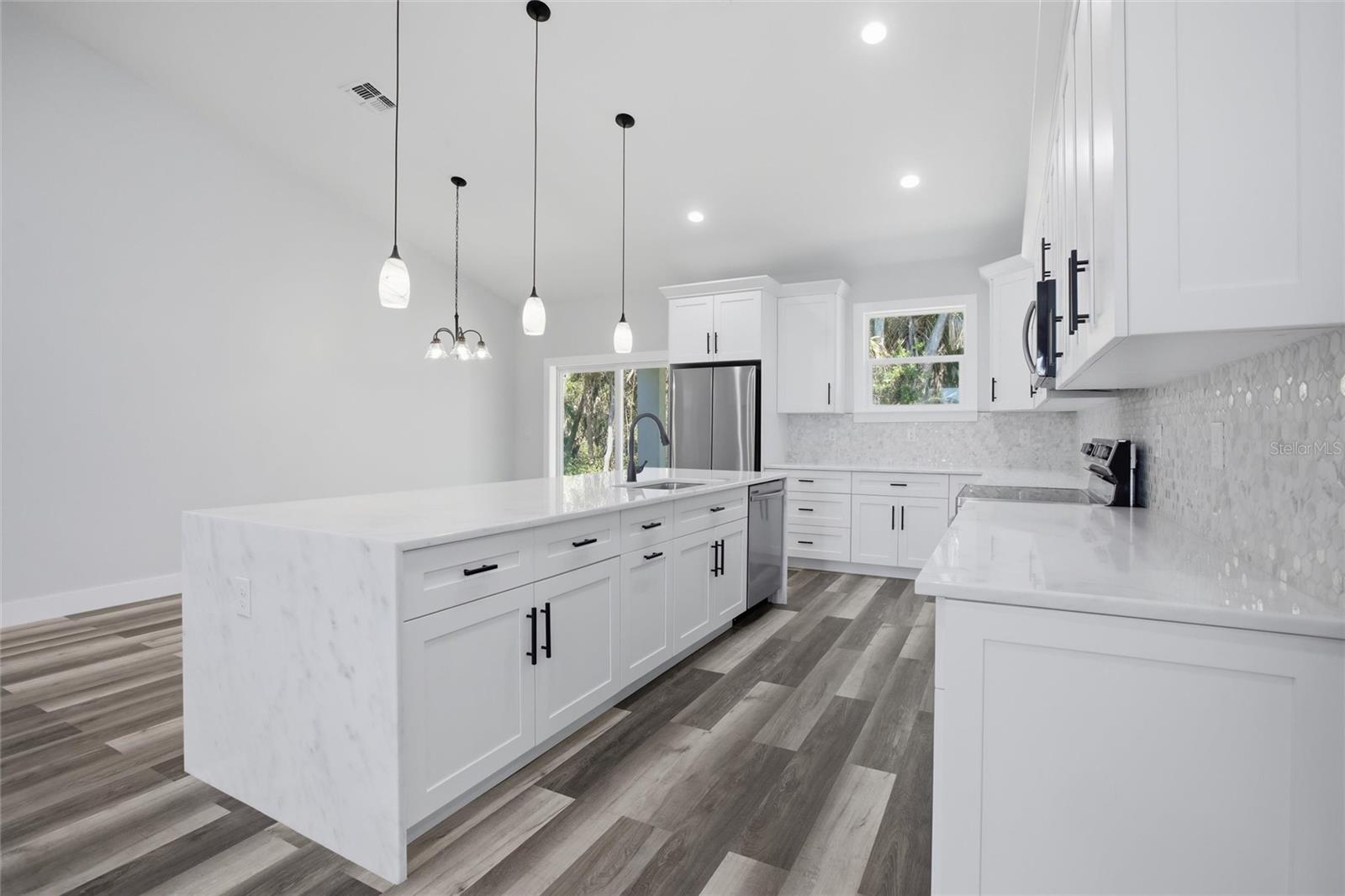 2440 HIAWATHA ST, PORT CHARLOTTE, FL, 33948