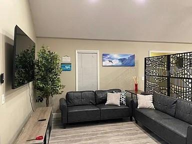 1030 GREEN PINE BLVD #G, WEST PALM BEACH, FL, 33409