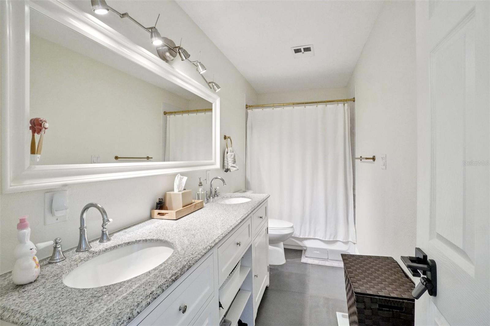 3007 N WOODROW AVE, TAMPA, FL, 33603