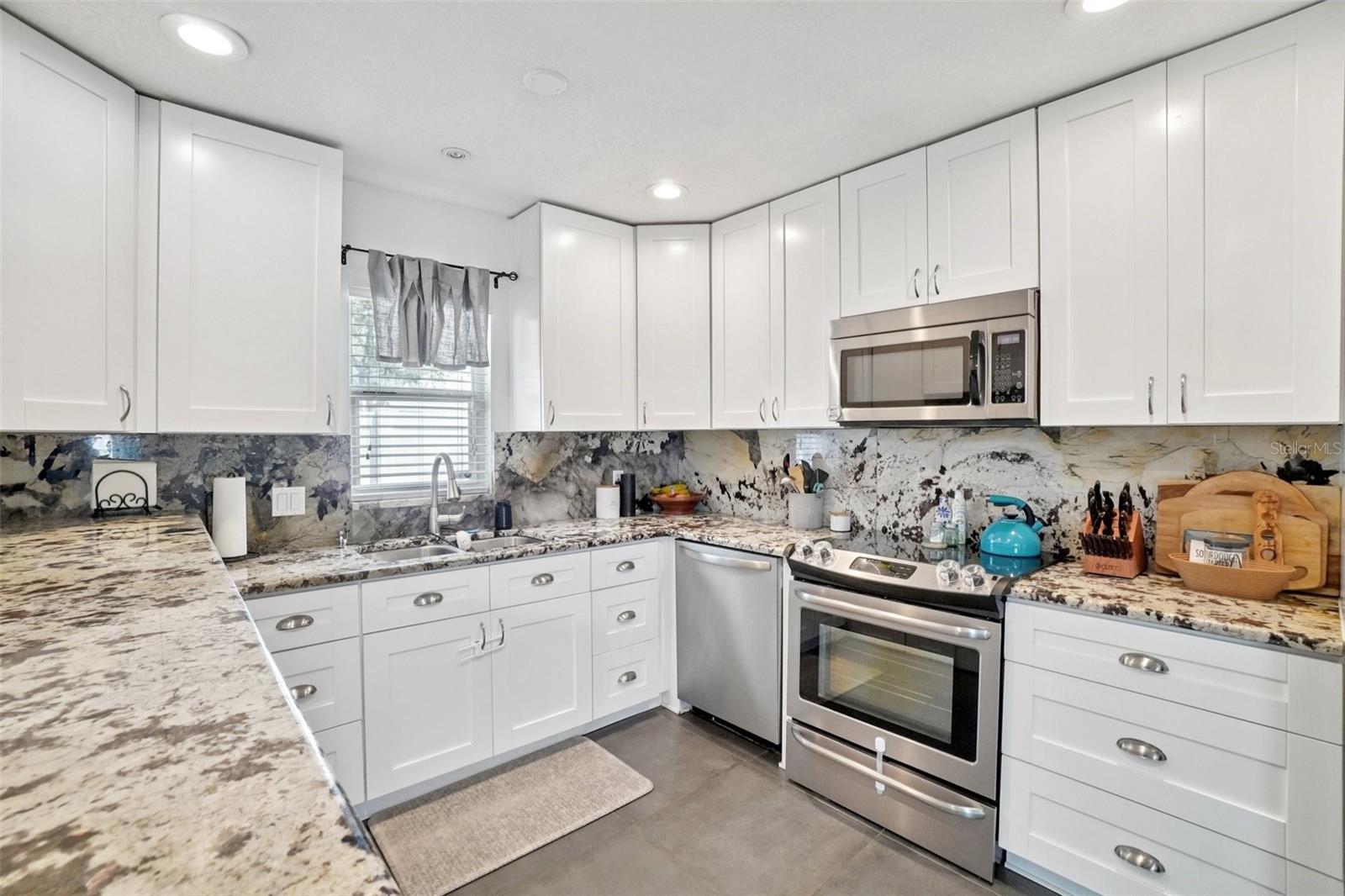 3007 N WOODROW AVE, TAMPA, FL, 33603