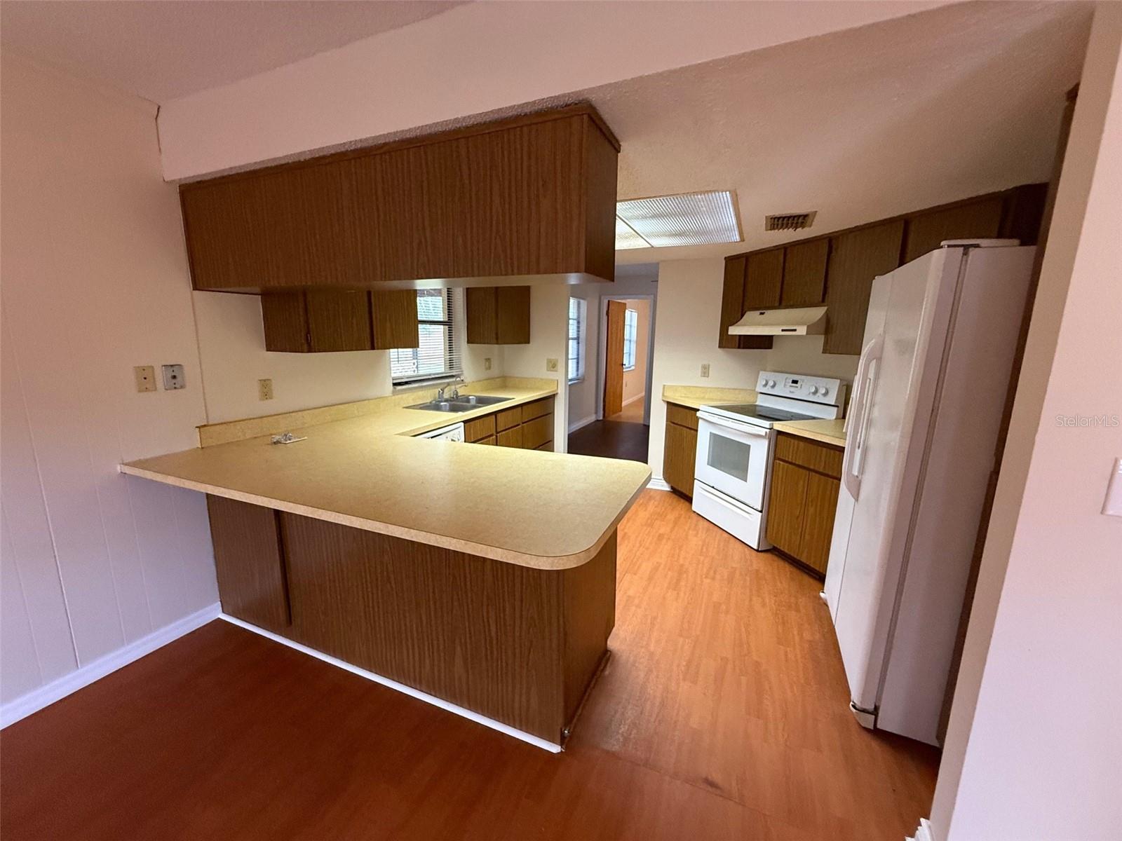 5072 LAKEWOOD DR, DADE CITY, FL, 33523