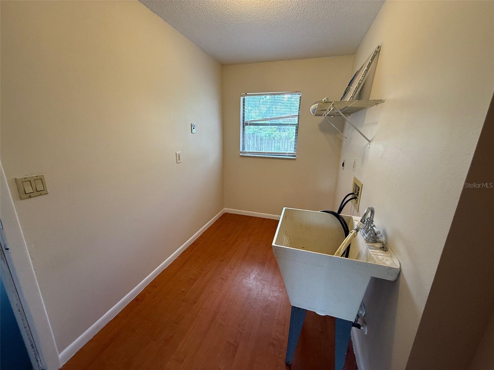 5072 LAKEWOOD DR, DADE CITY, FL, 33523