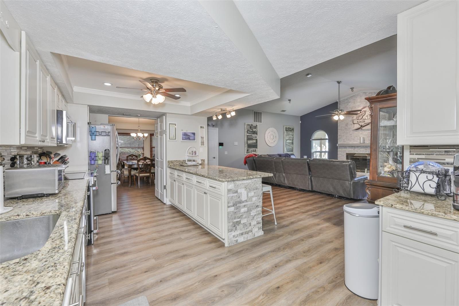 3931 APPLETREE DR, VALRICO, FL, 33594