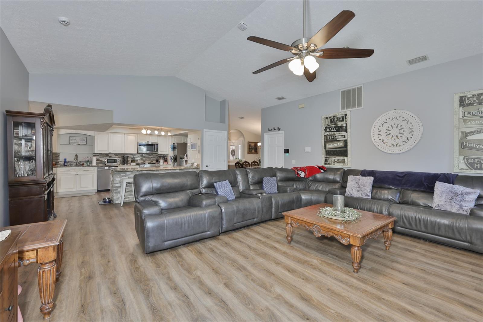 3931 APPLETREE DR, VALRICO, FL, 33594