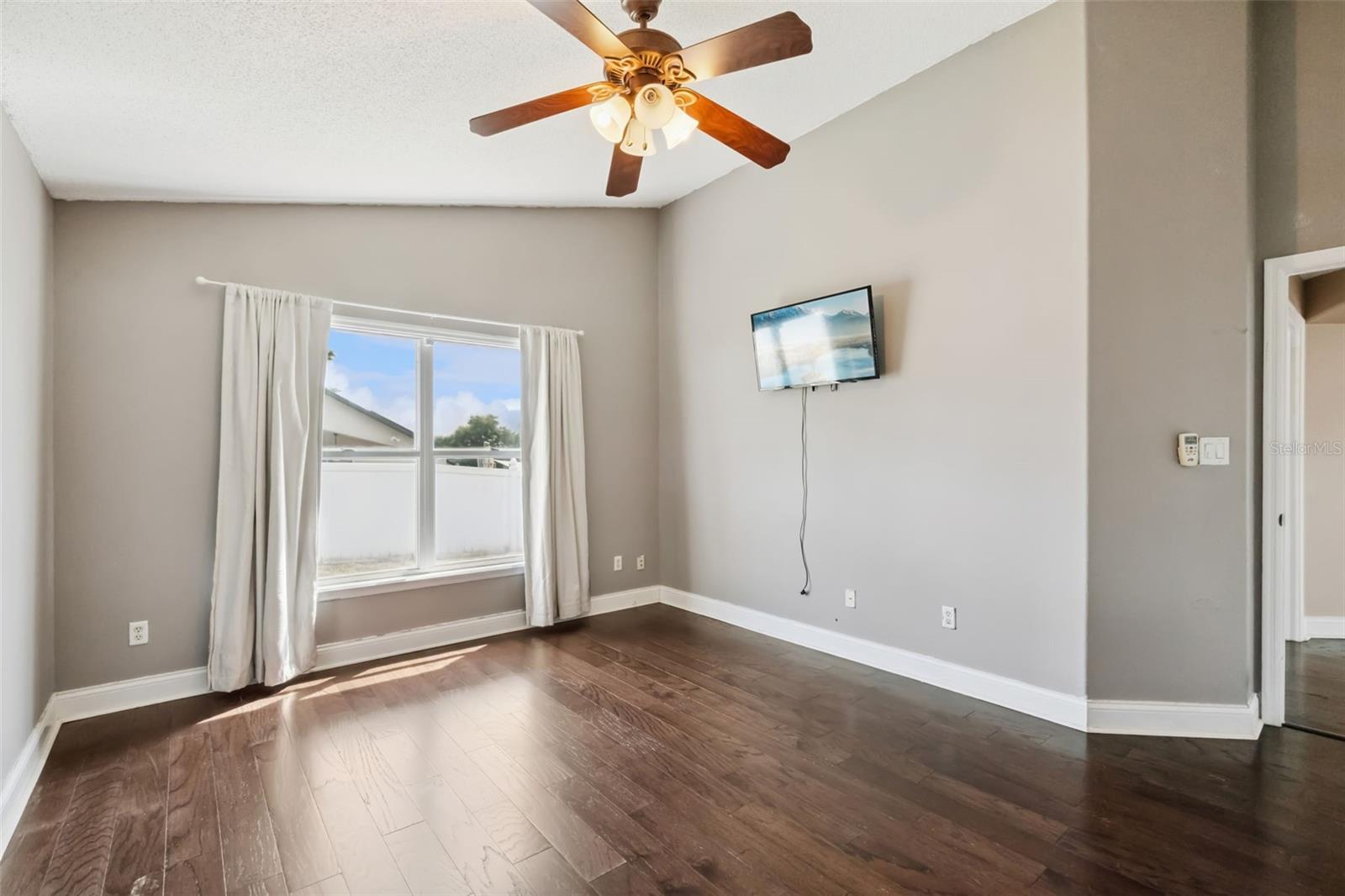 1581 SILHOUETTE DR, CLERMONT, FL, 34711