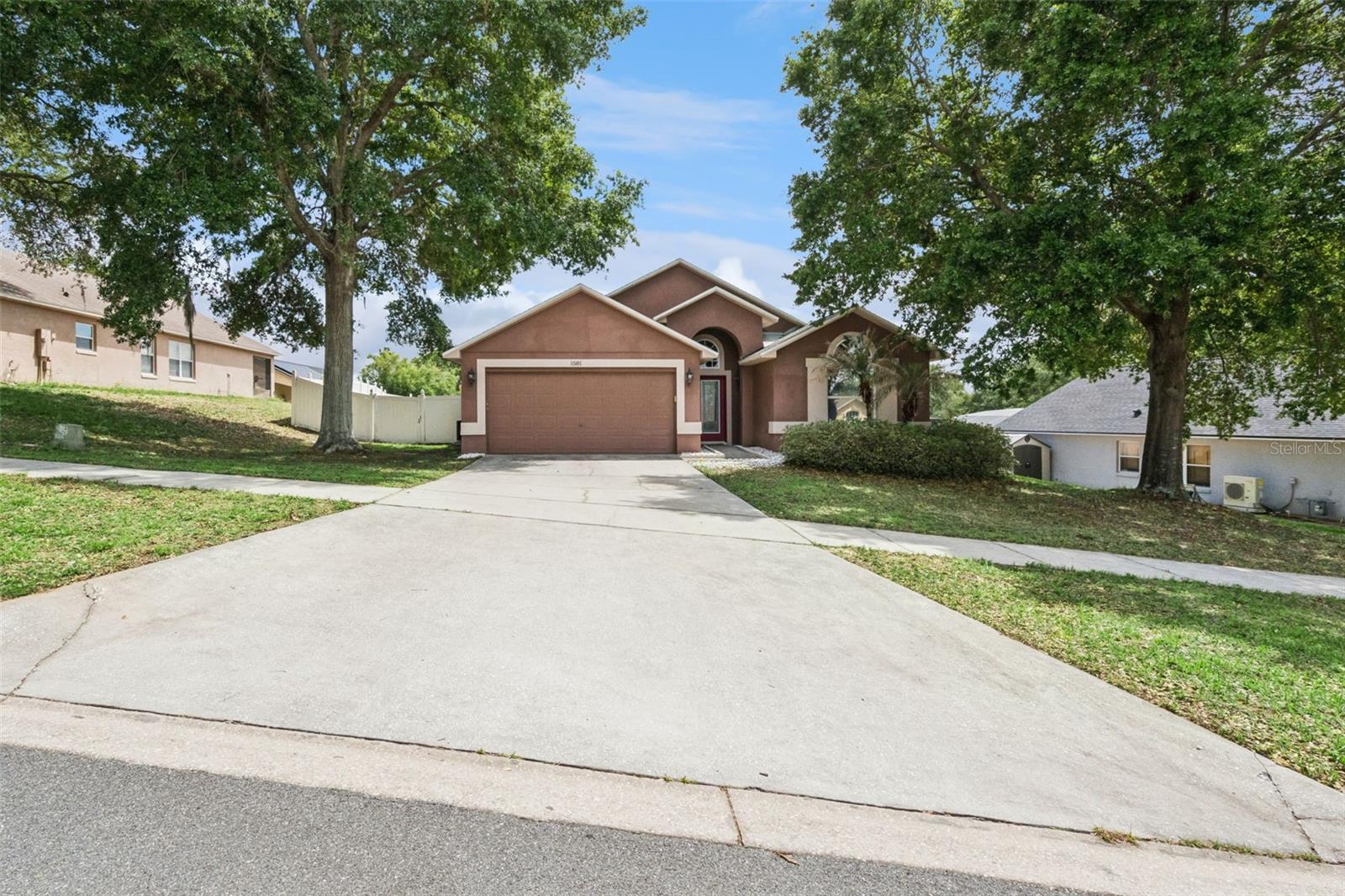 1581 SILHOUETTE DR, CLERMONT, FL, 34711