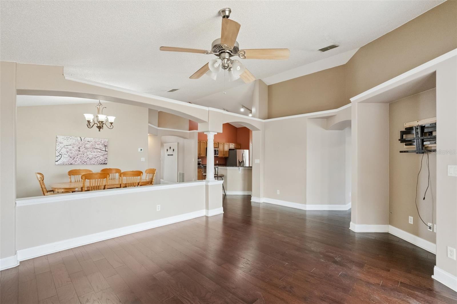 1581 SILHOUETTE DR, CLERMONT, FL, 34711