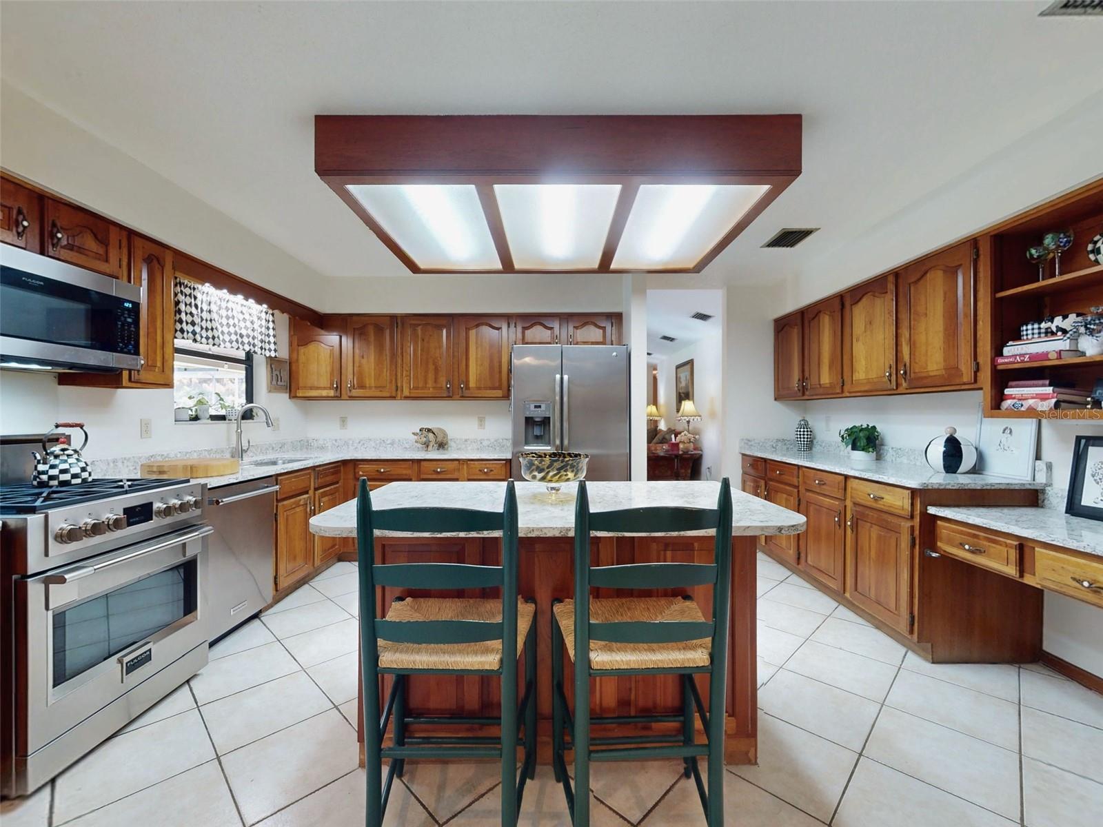 616 MOURNING DOVE CIR, LAKE MARY, FL, 32746