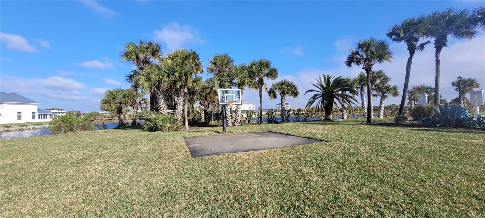 68 BRISTOL LN, PALM COAST, FL, 32137