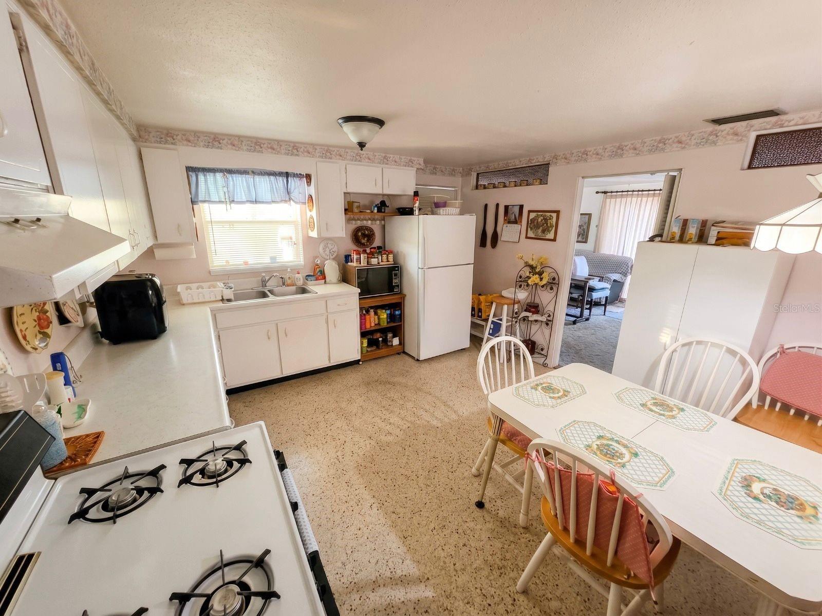 8700 58TH ST N, PINELLAS PARK, FL, 33782