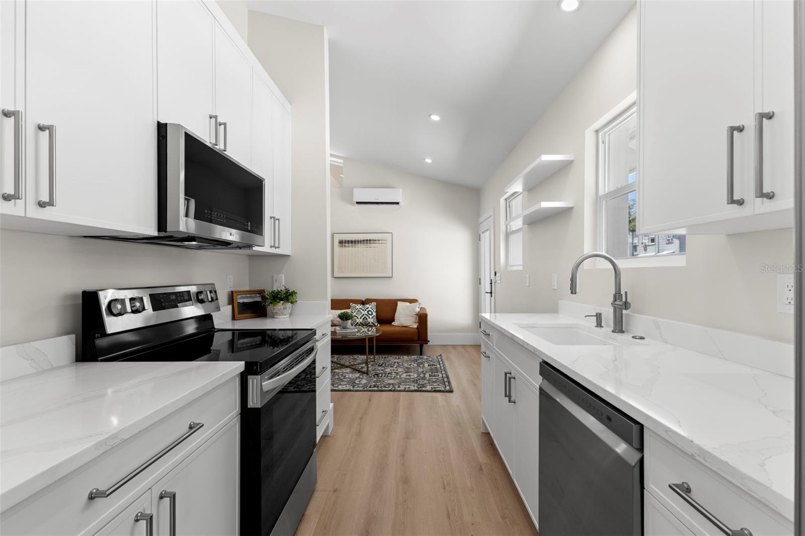 1100 8TH ST N, ST PETERSBURG, FL, 33701