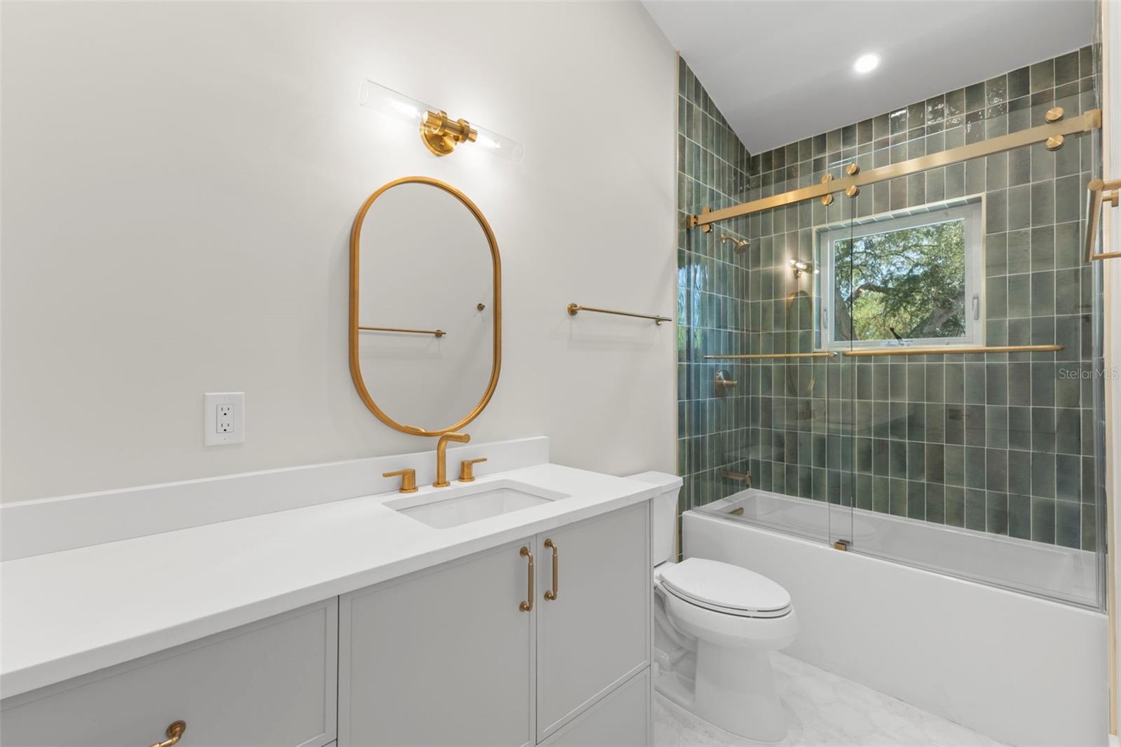 1100 8TH ST N, ST PETERSBURG, FL, 33701