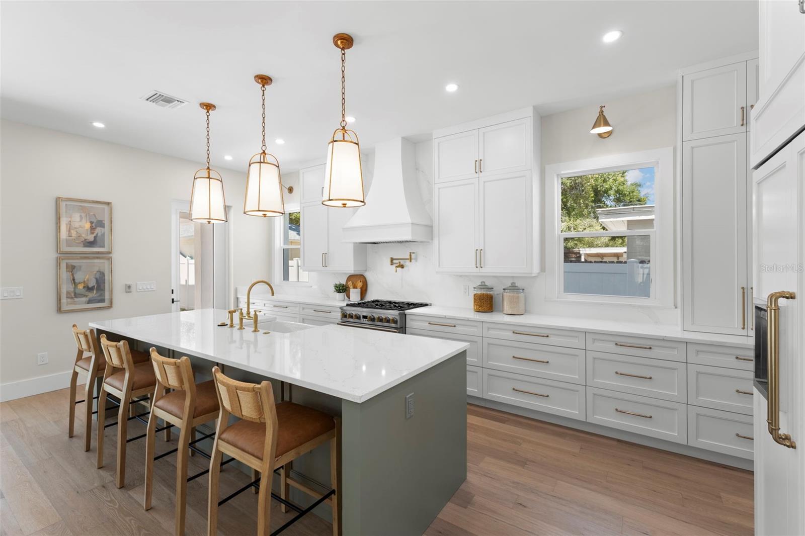 1100 8TH ST N, ST PETERSBURG, FL, 33701