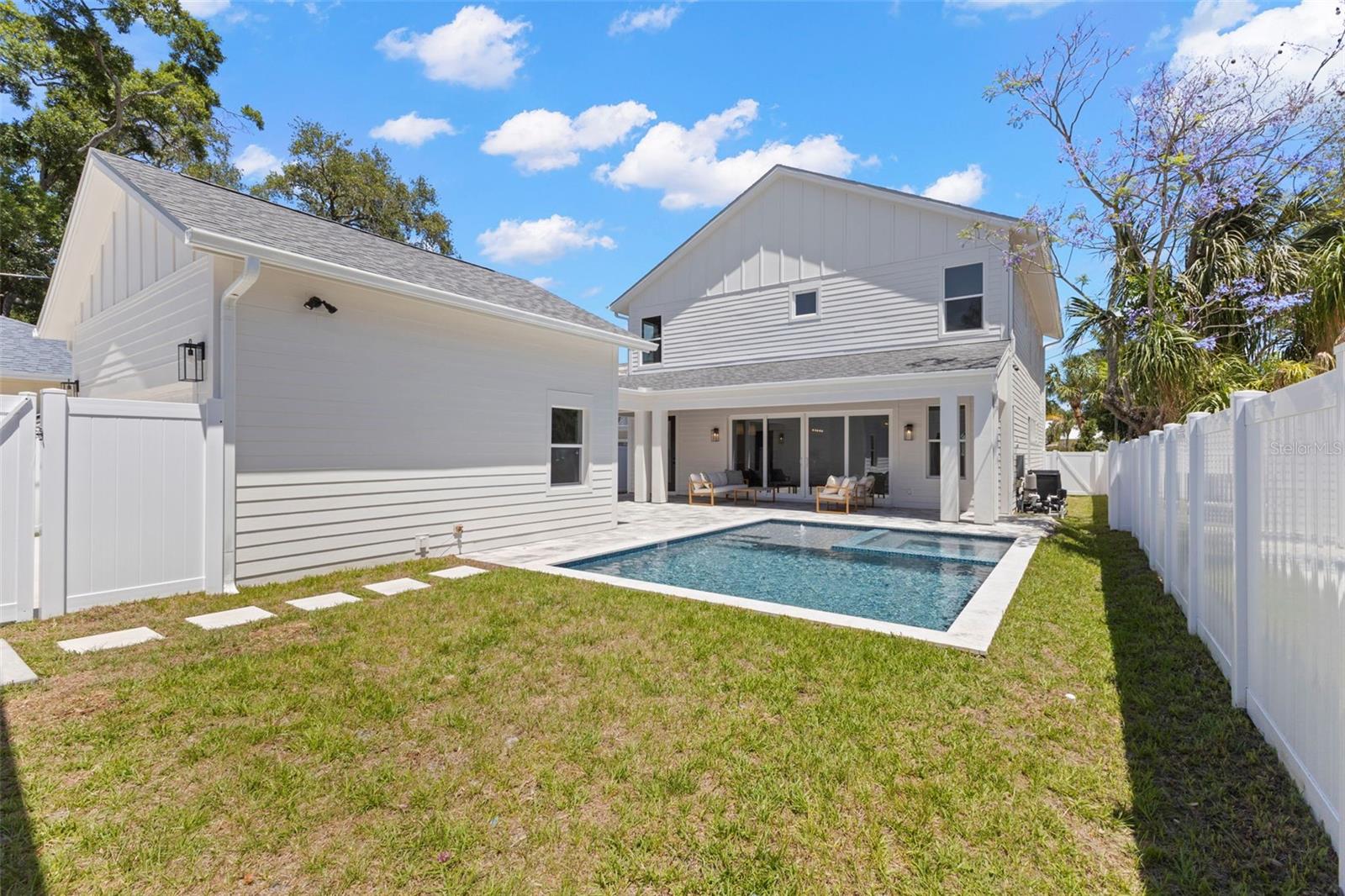 1100 8TH ST N, ST PETERSBURG, FL, 33701