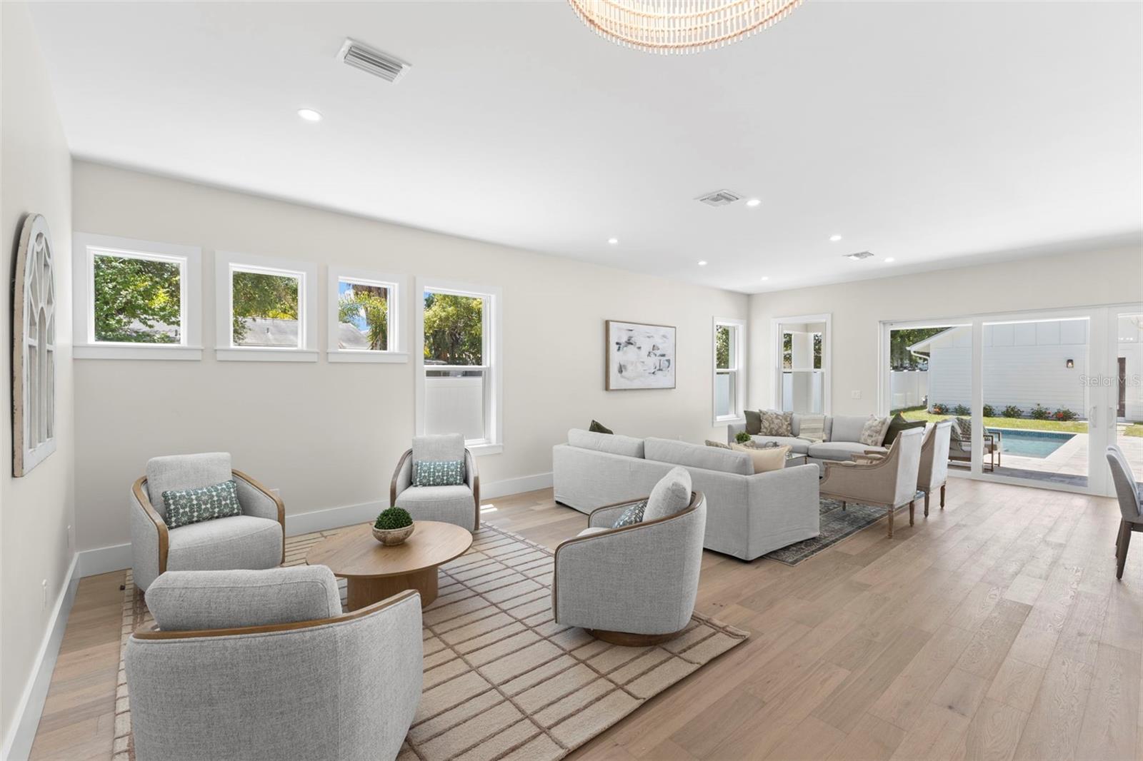 1100 8TH ST N, ST PETERSBURG, FL, 33701