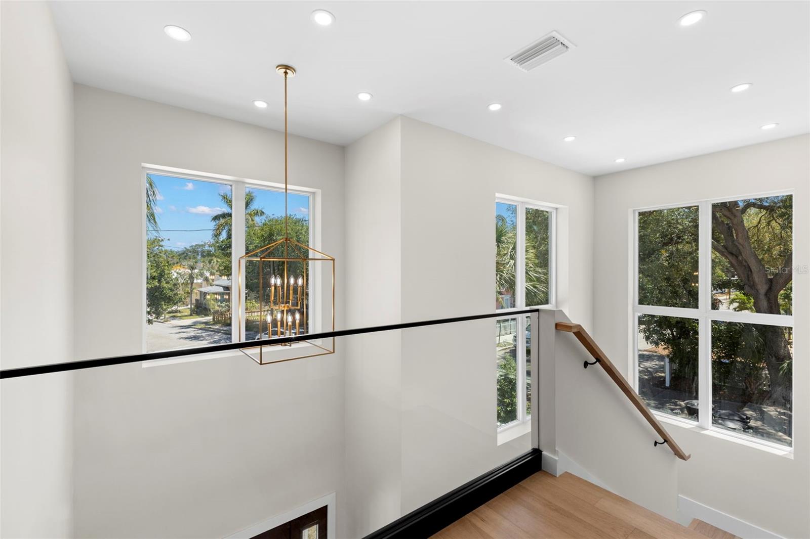 1100 8TH ST N, ST PETERSBURG, FL, 33701