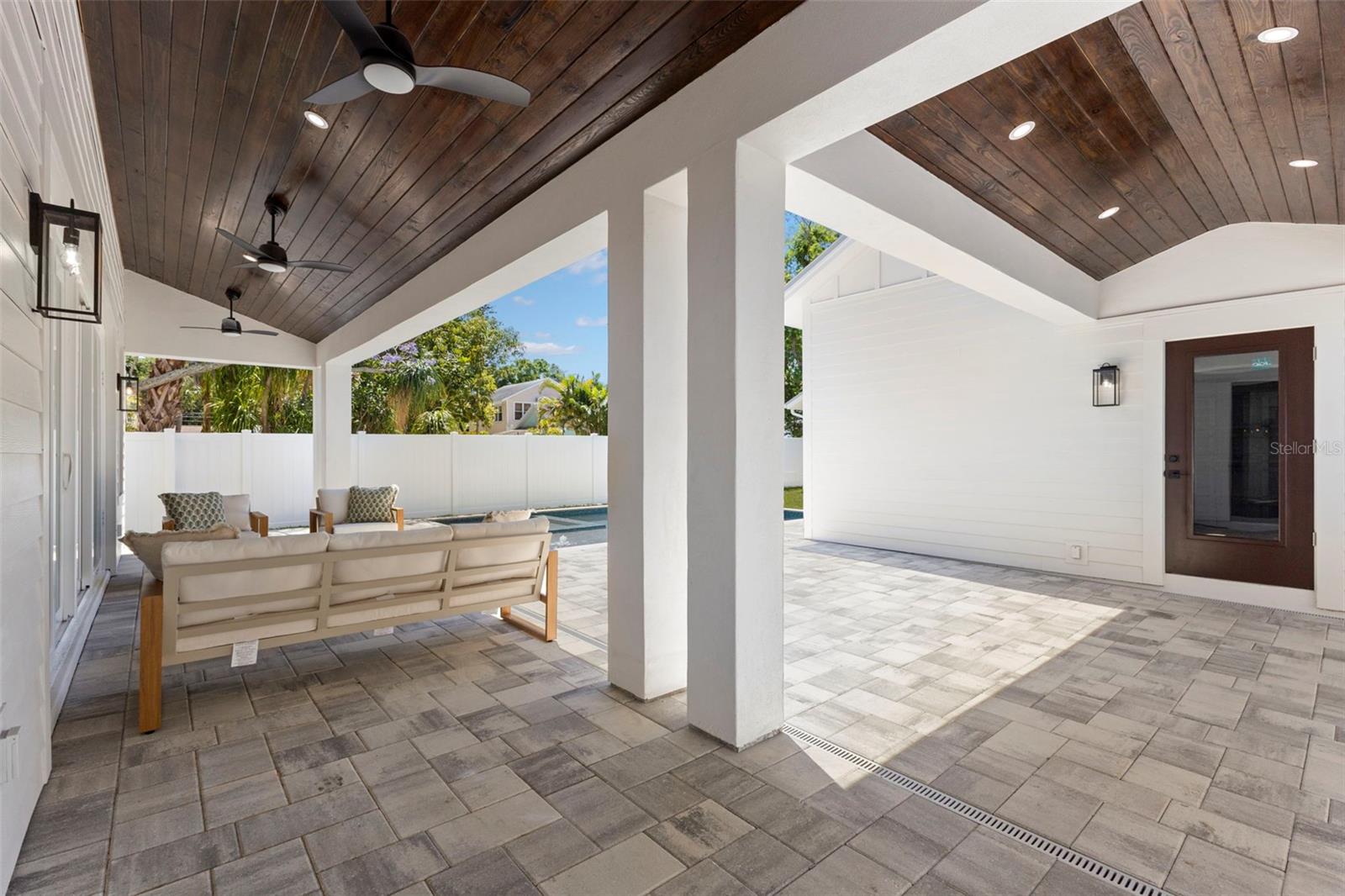 1100 8TH ST N, ST PETERSBURG, FL, 33701