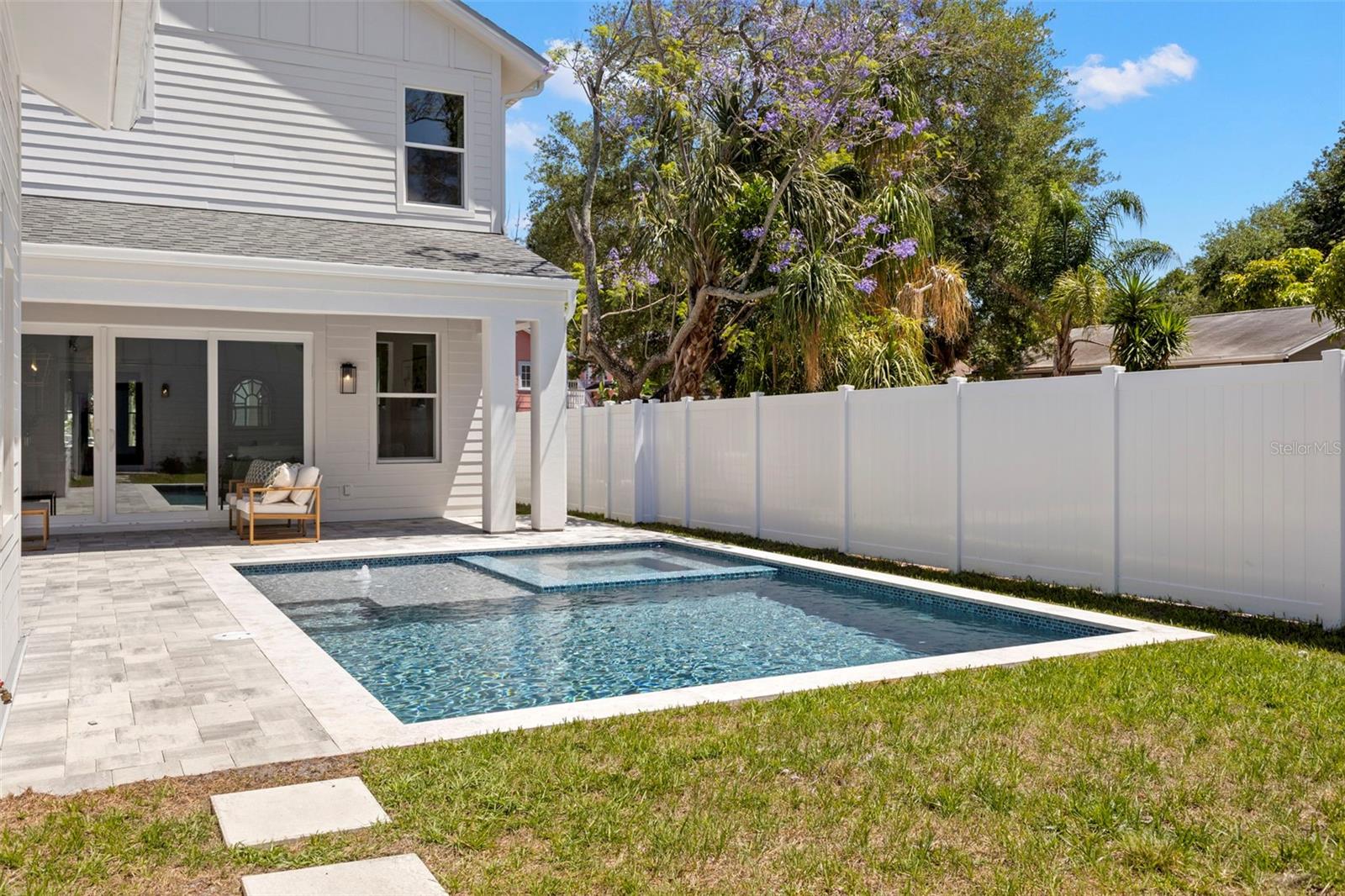 1100 8TH ST N, ST PETERSBURG, FL, 33701