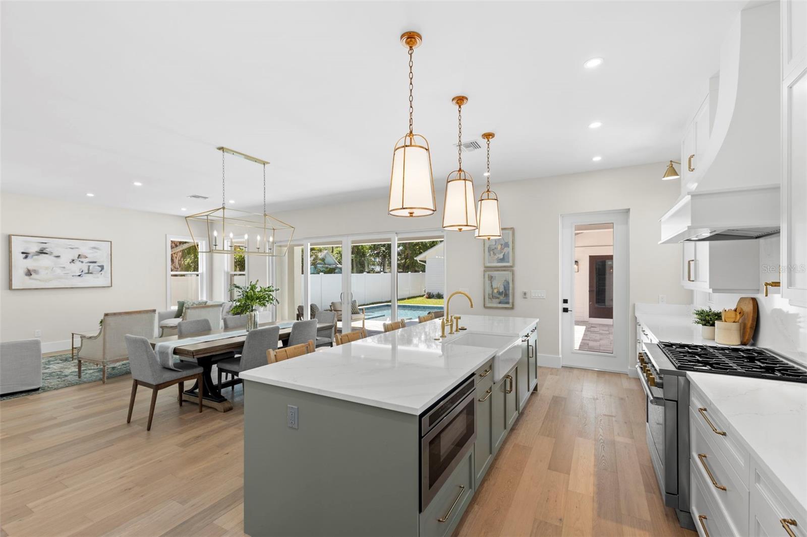 1100 8TH ST N, ST PETERSBURG, FL, 33701