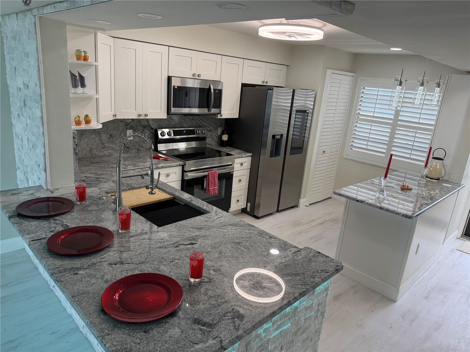 2530 GARY CIR #802, DUNEDIN, FL, 34698