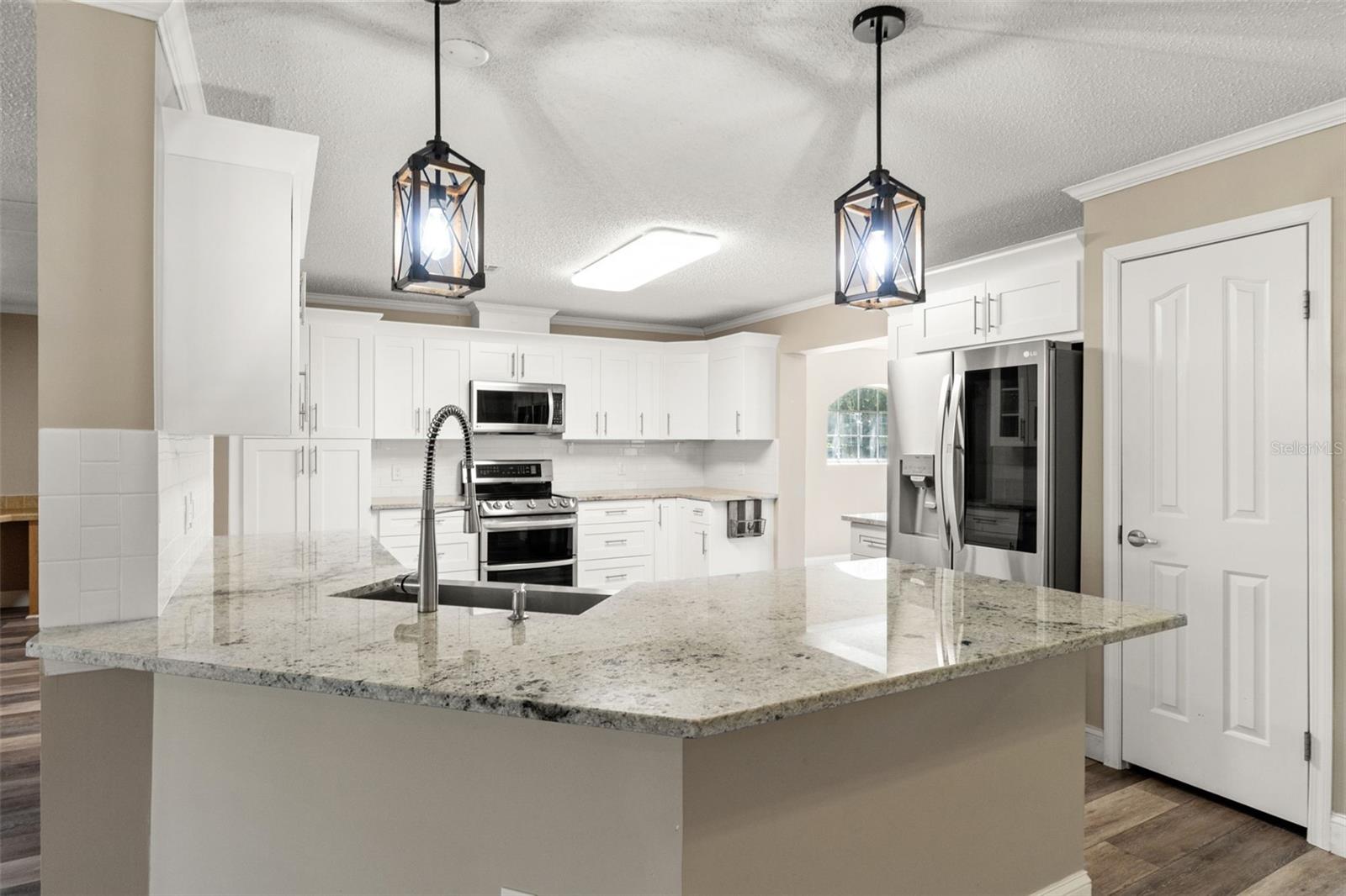 8231 E SUNRAY LN, FLORAL CITY, FL, 34436