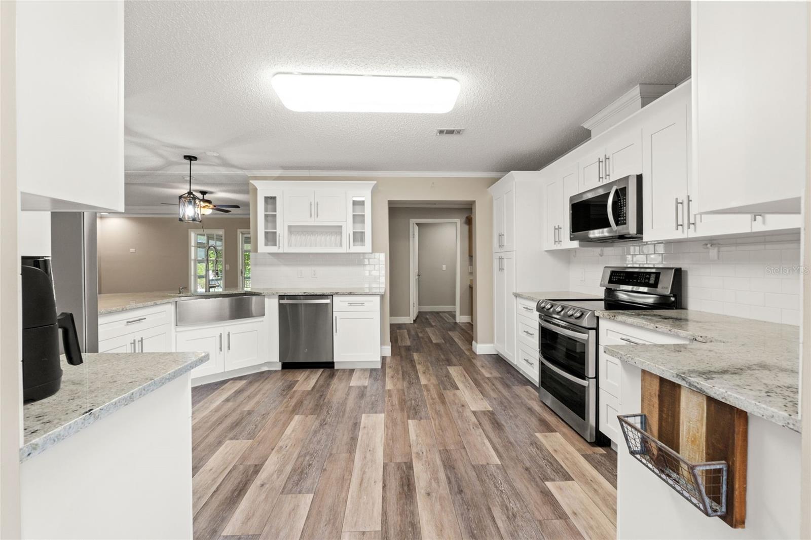 8231 E SUNRAY LN, FLORAL CITY, FL, 34436