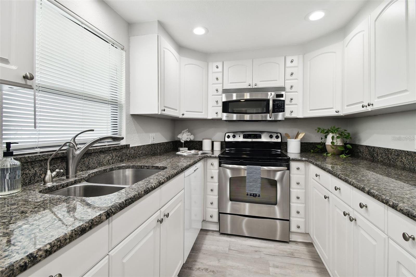 200 WOODETTE DR #803, DUNEDIN, FL, 34698