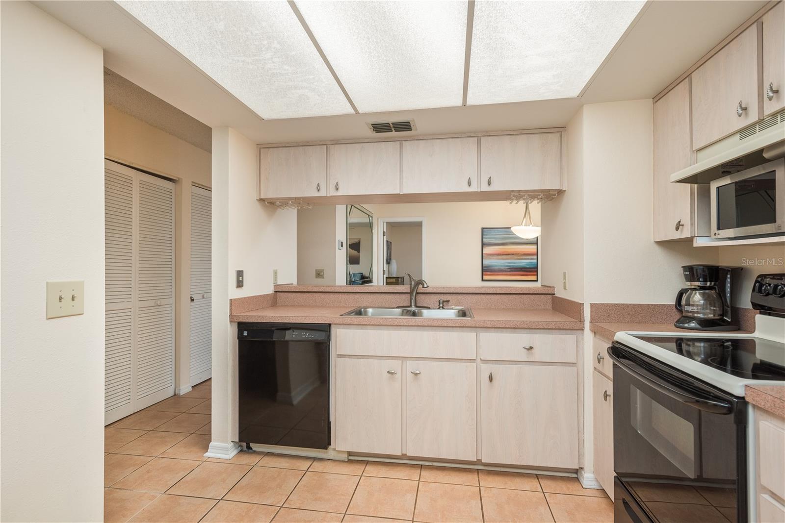 2713 COUNTRYSIDE BLVD #108, CLEARWATER, FL, 33761